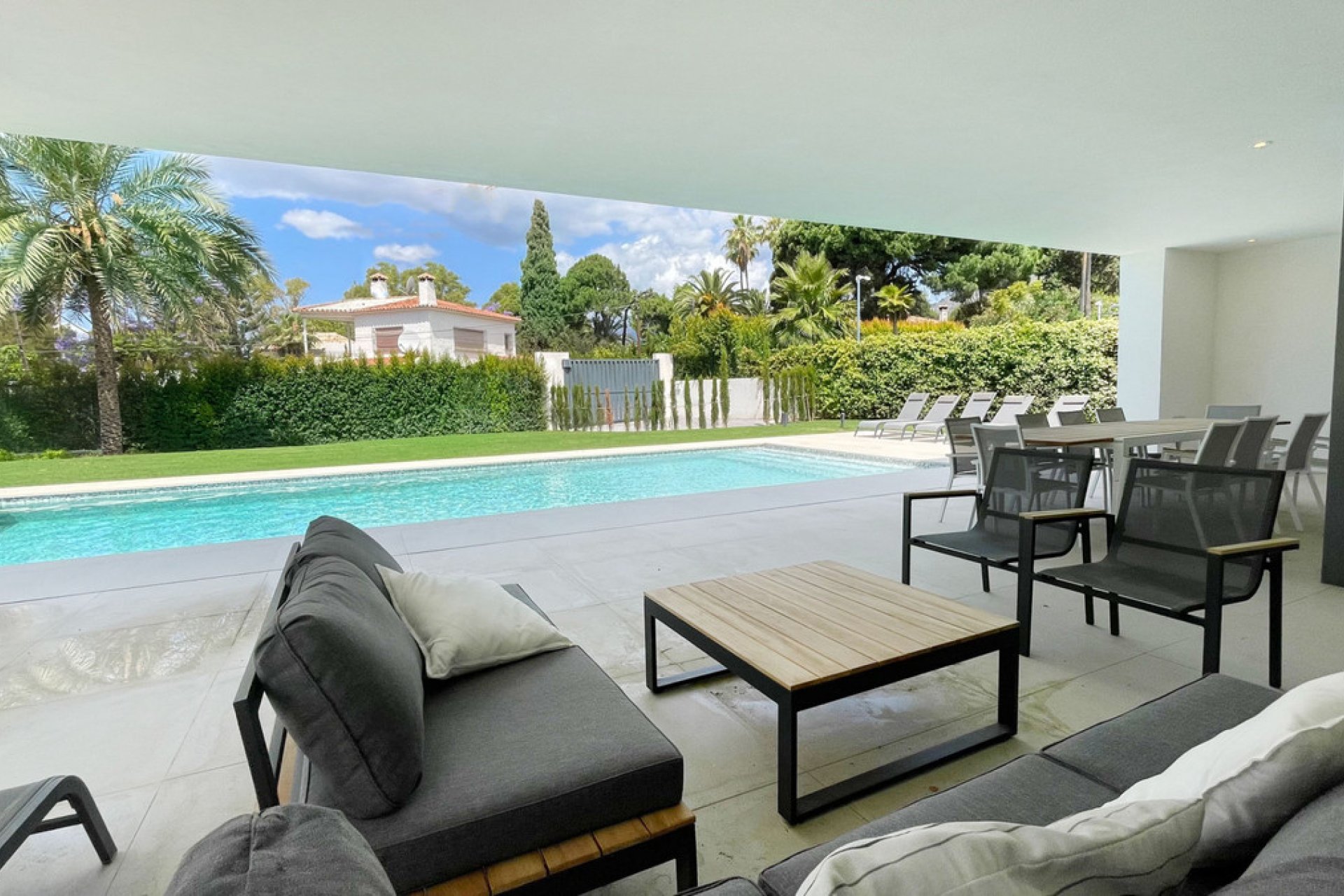 Resale - House - Detached Villa - Marbella - Nagüeles