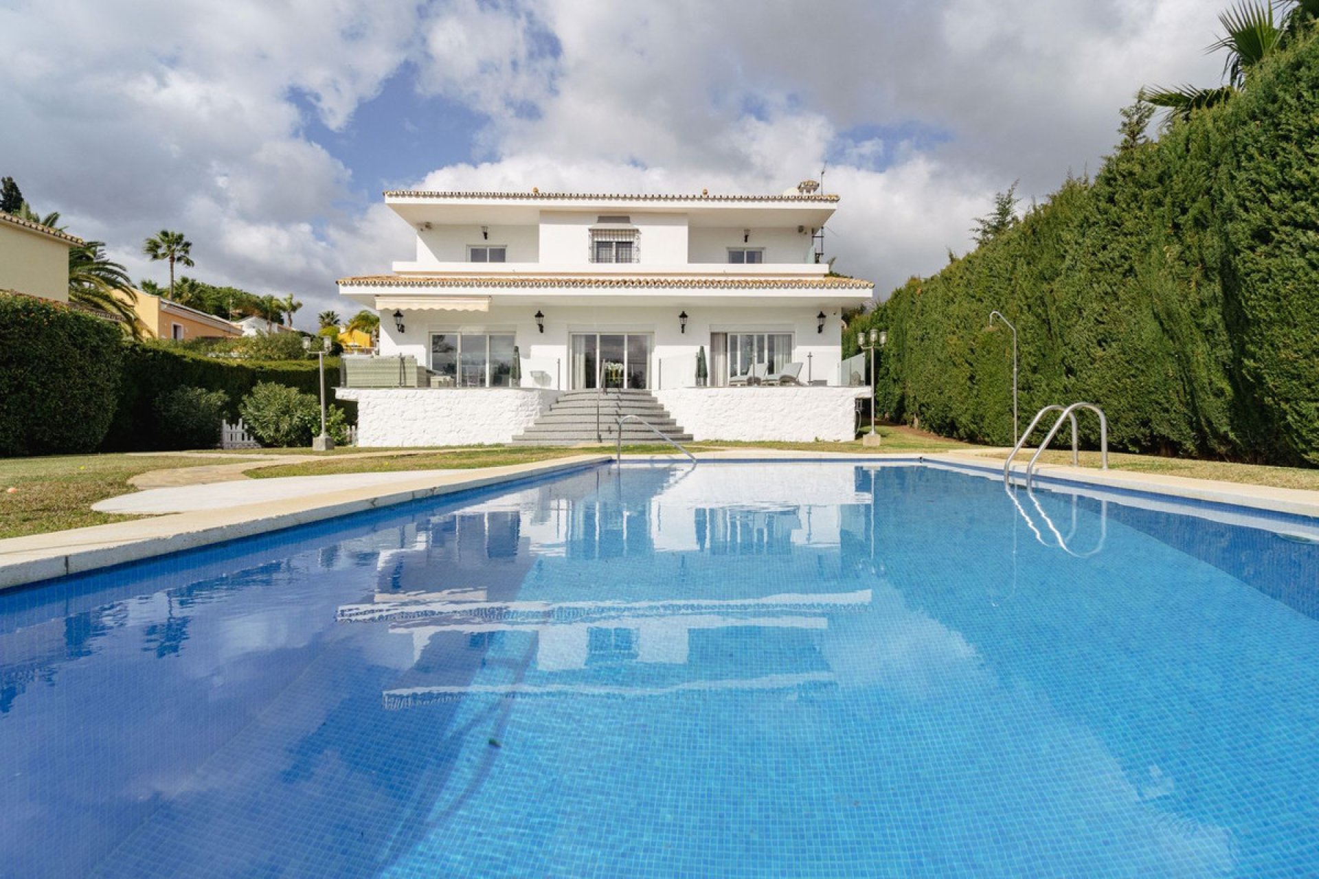 Resale - House - Detached Villa - Marbella - Nagüeles