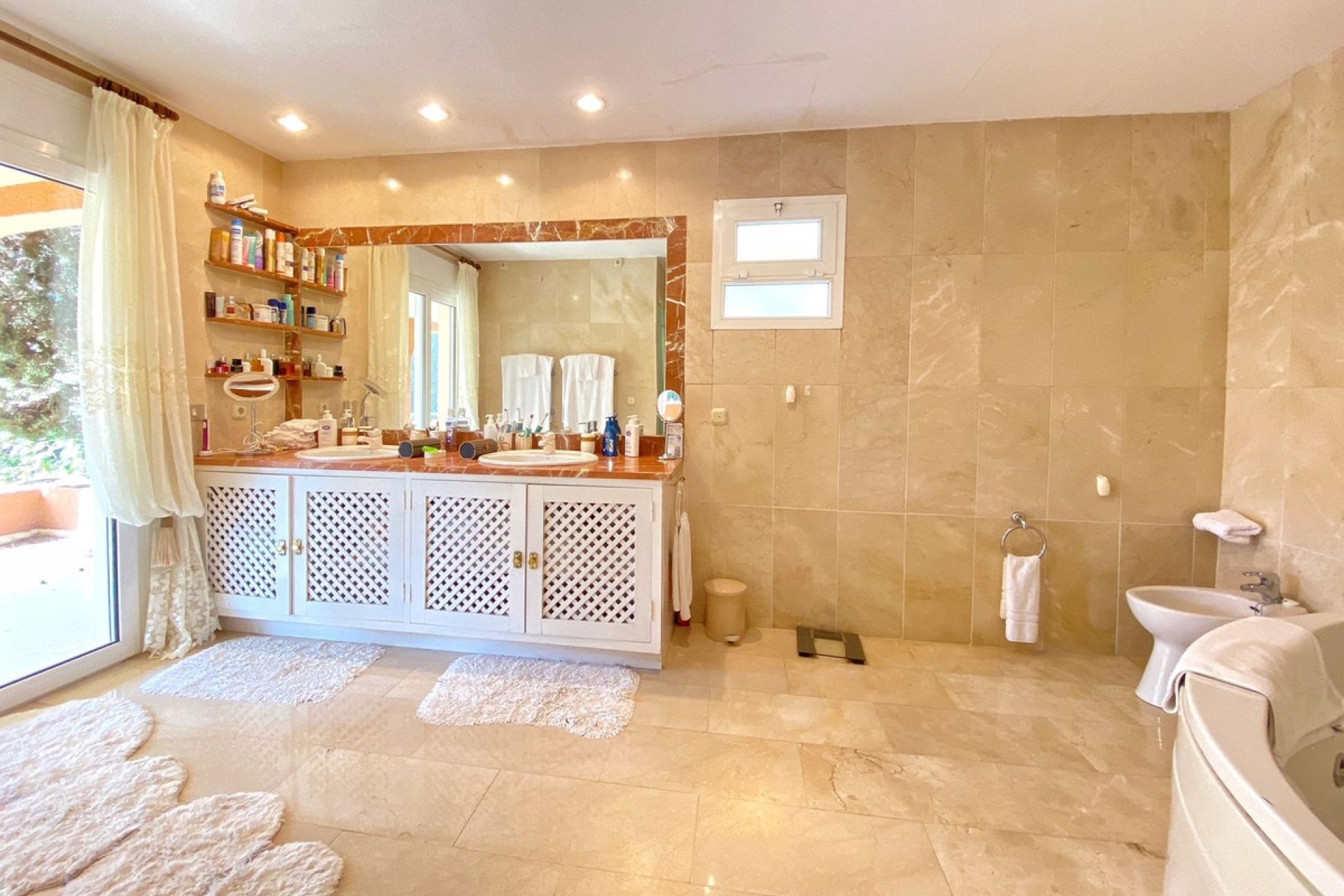 Resale - House - Detached Villa - Marbella - Nagüeles