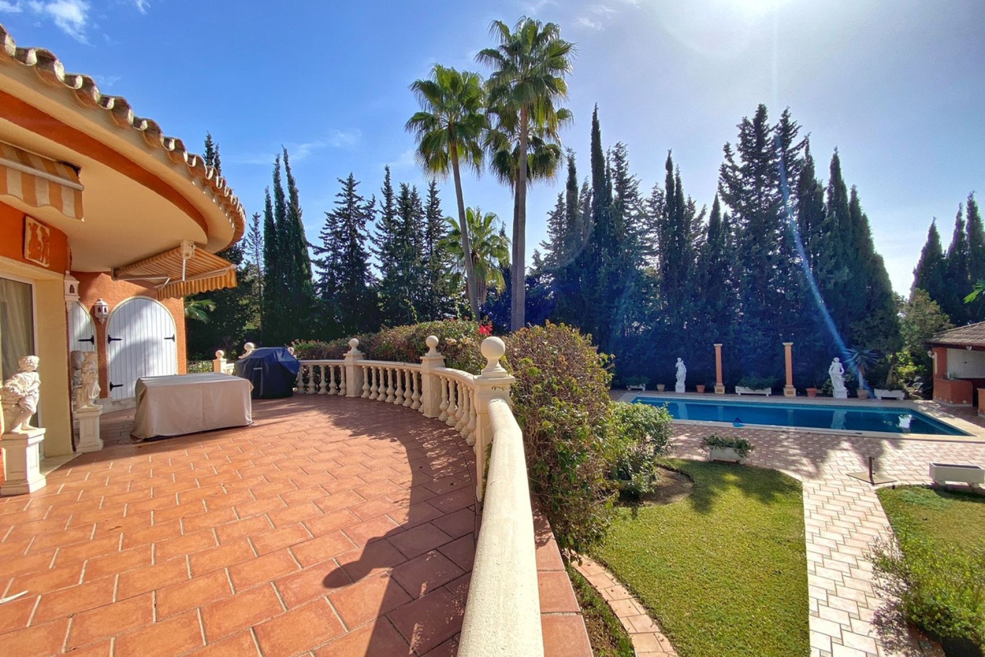 Resale - House - Detached Villa - Marbella - Nagüeles
