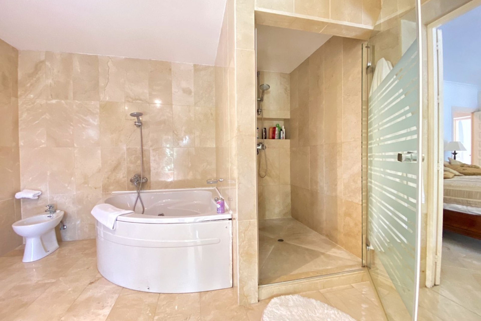 Resale - House - Detached Villa - Marbella - Nagüeles