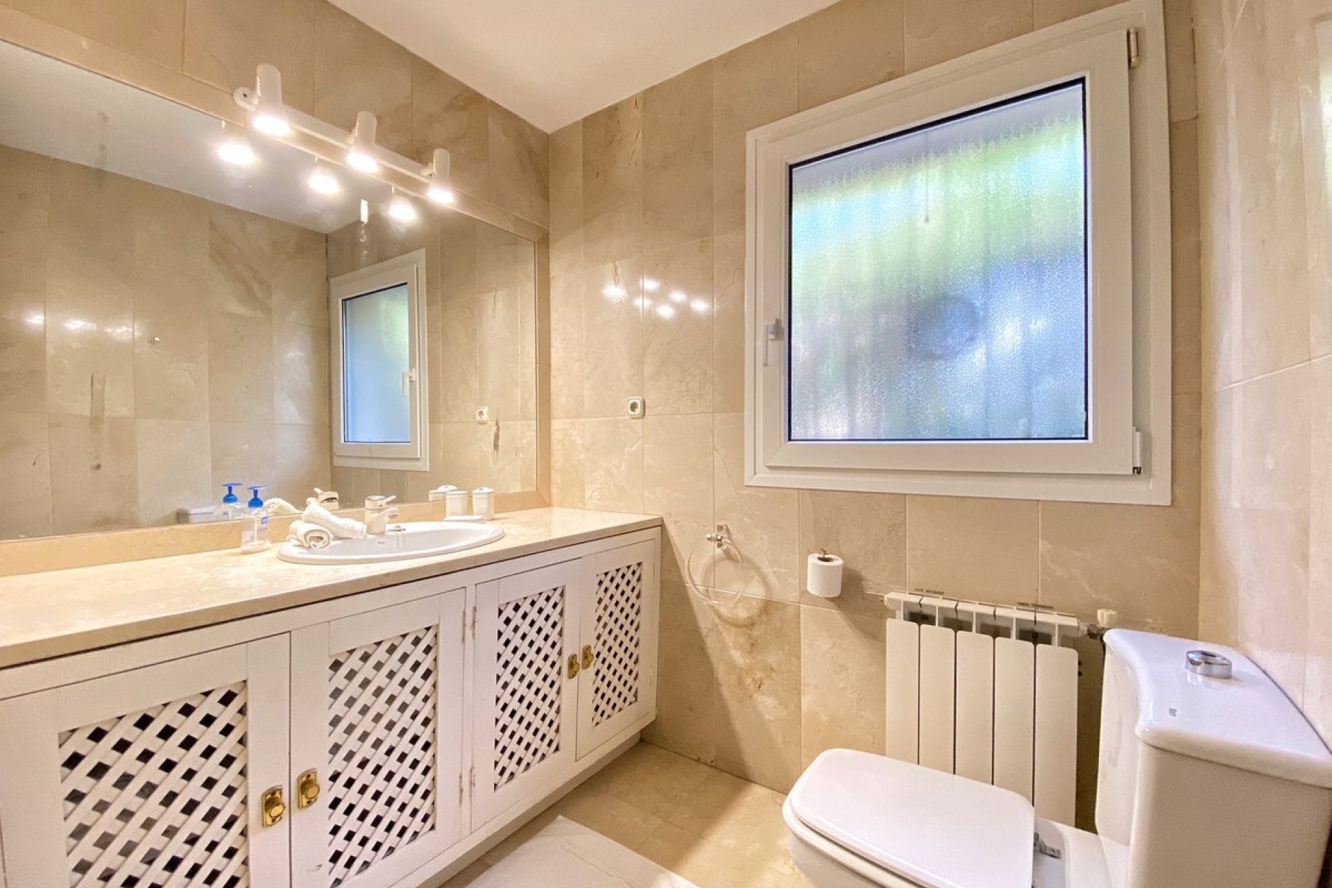 Resale - House - Detached Villa - Marbella - Nagüeles