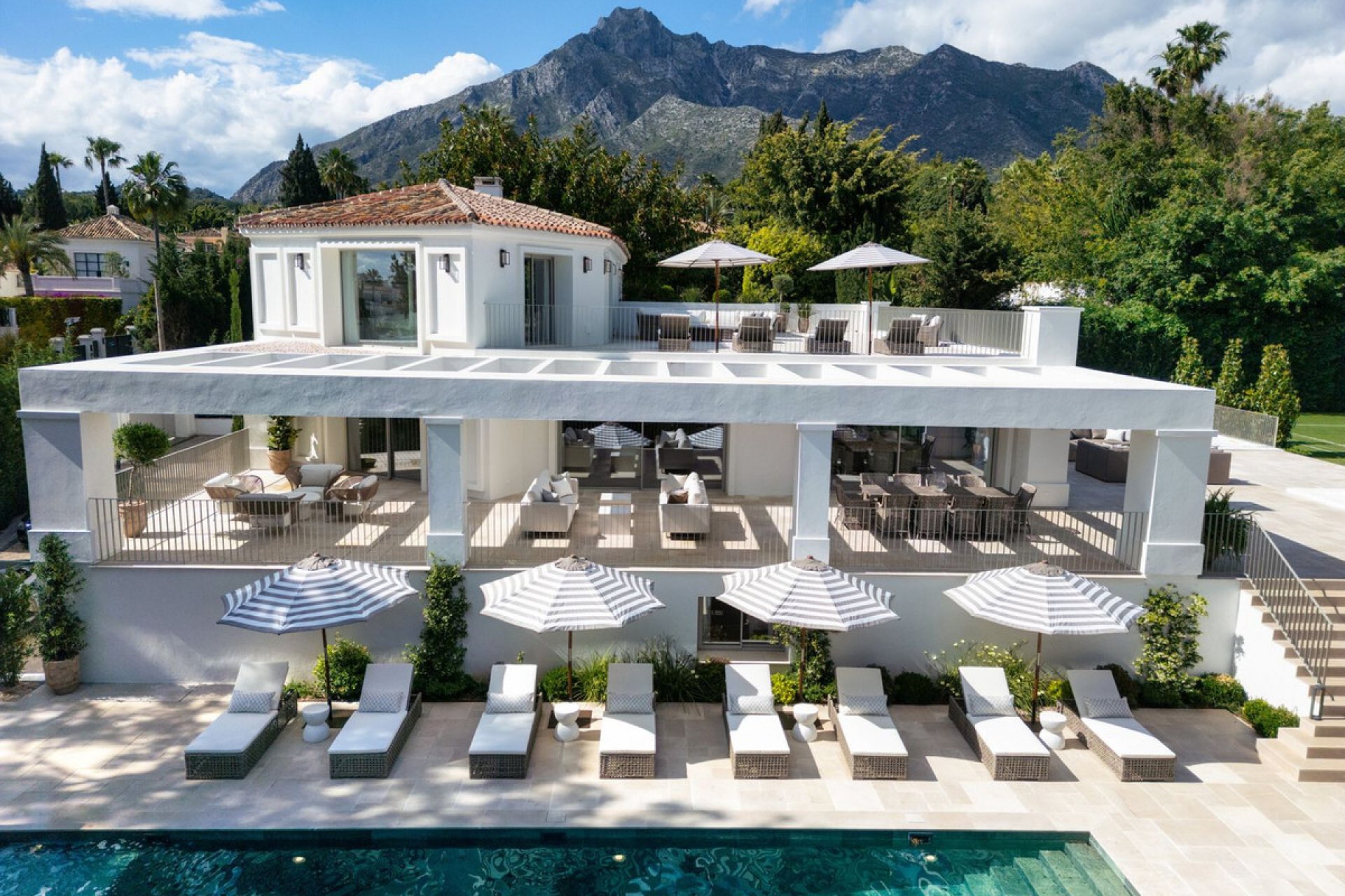 Resale - House - Detached Villa - Marbella - Nagüeles