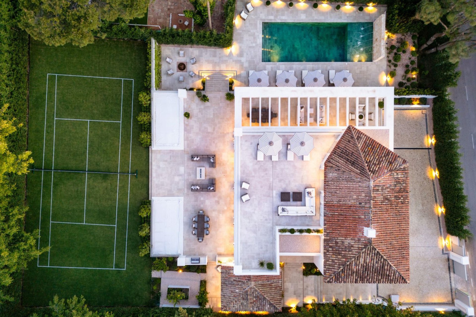 Resale - House - Detached Villa - Marbella - Nagüeles