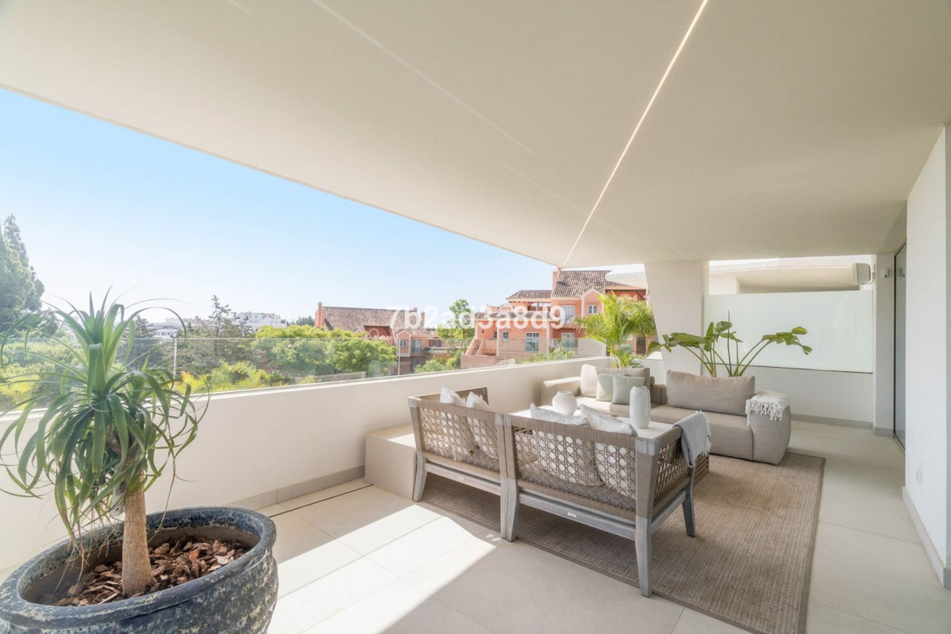 Resale - House - Detached Villa - Marbella - Nueva Andalucia