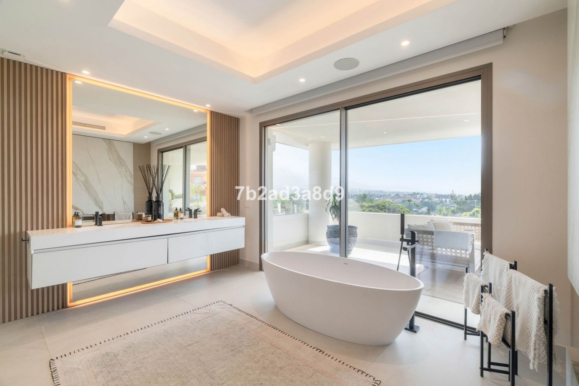 Resale - House - Detached Villa - Marbella - Nueva Andalucia