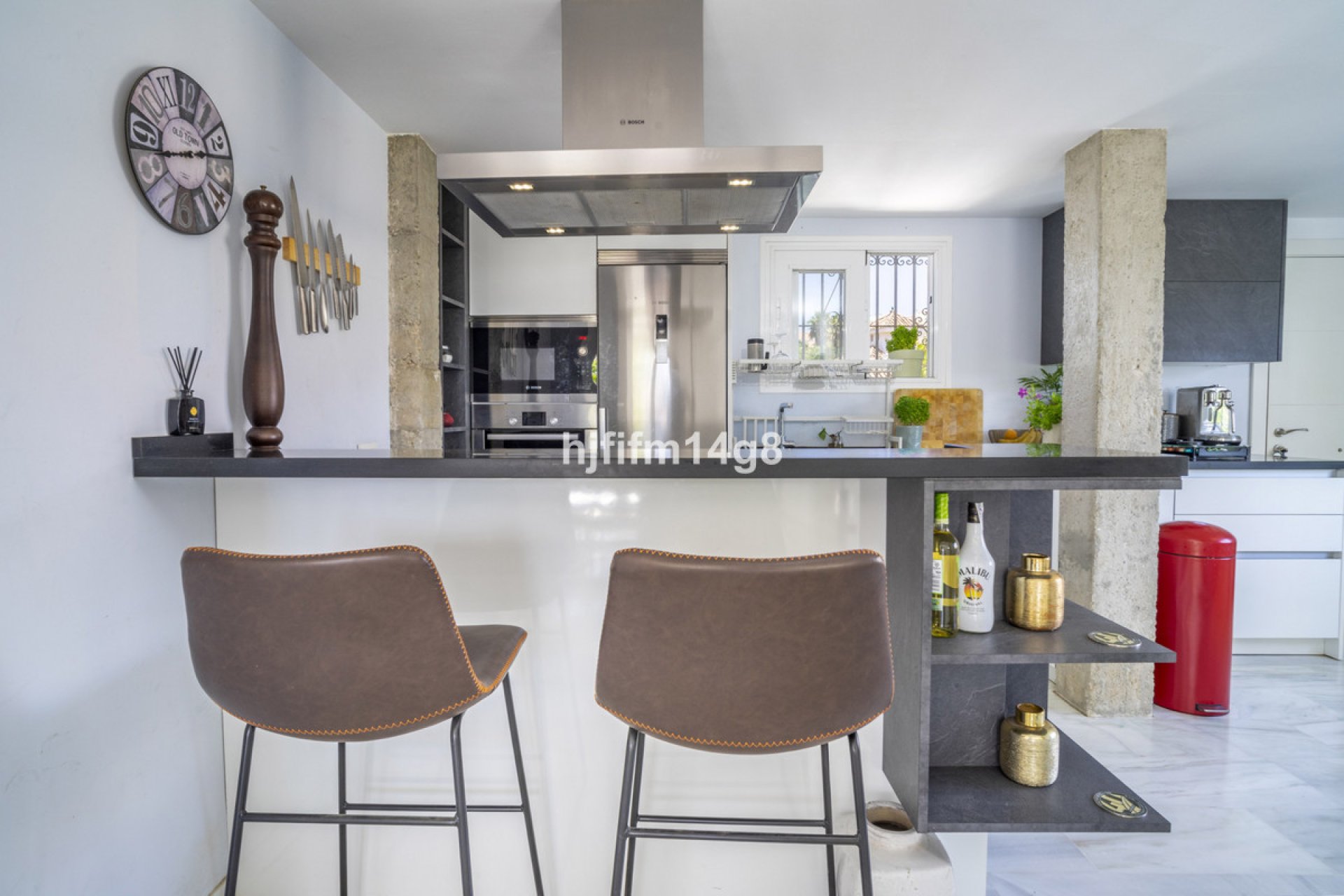 Resale - House - Detached Villa - Marbella - Nueva Andalucia