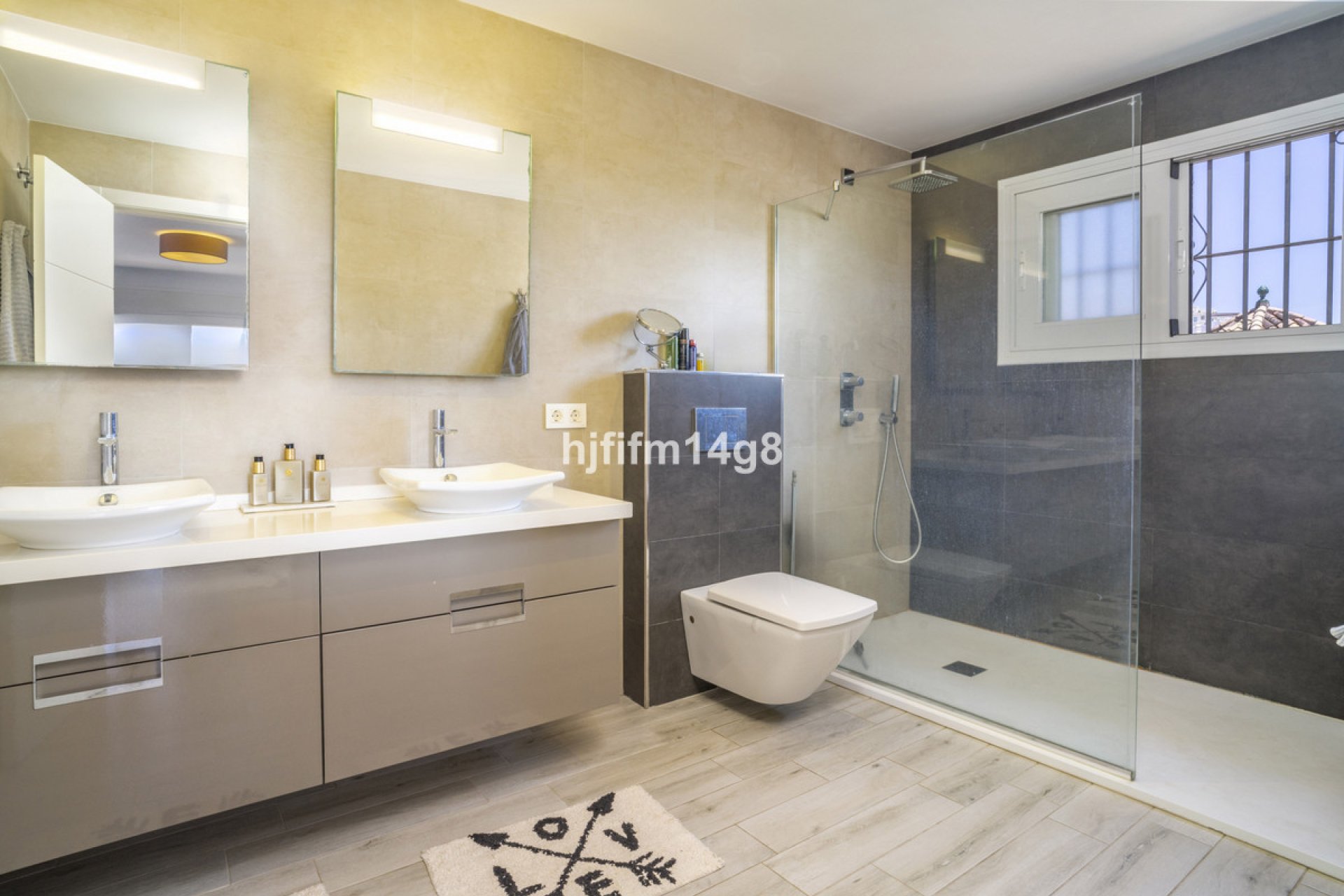 Resale - House - Detached Villa - Marbella - Nueva Andalucia