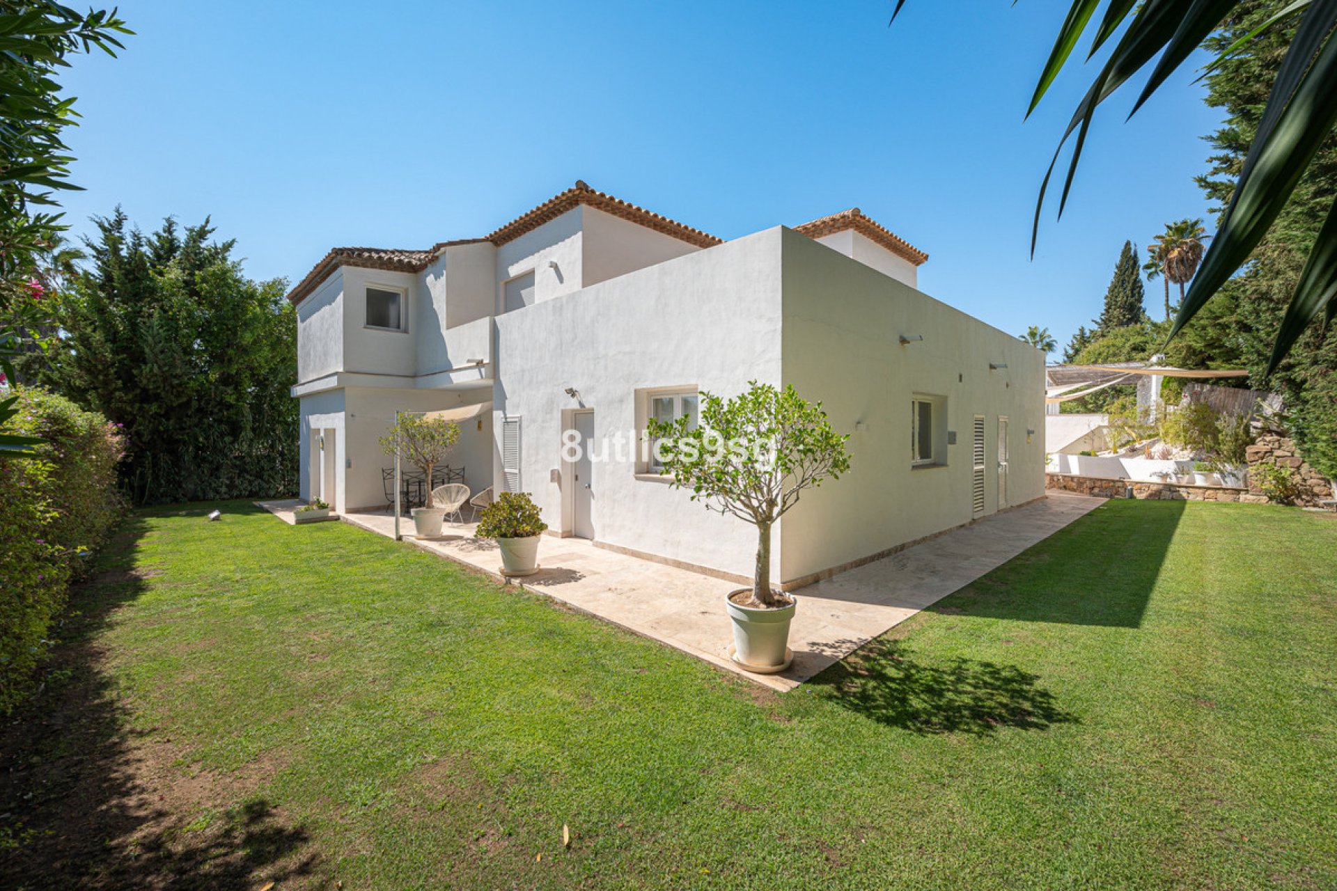 Resale - House - Detached Villa - Marbella - Nueva Andalucia