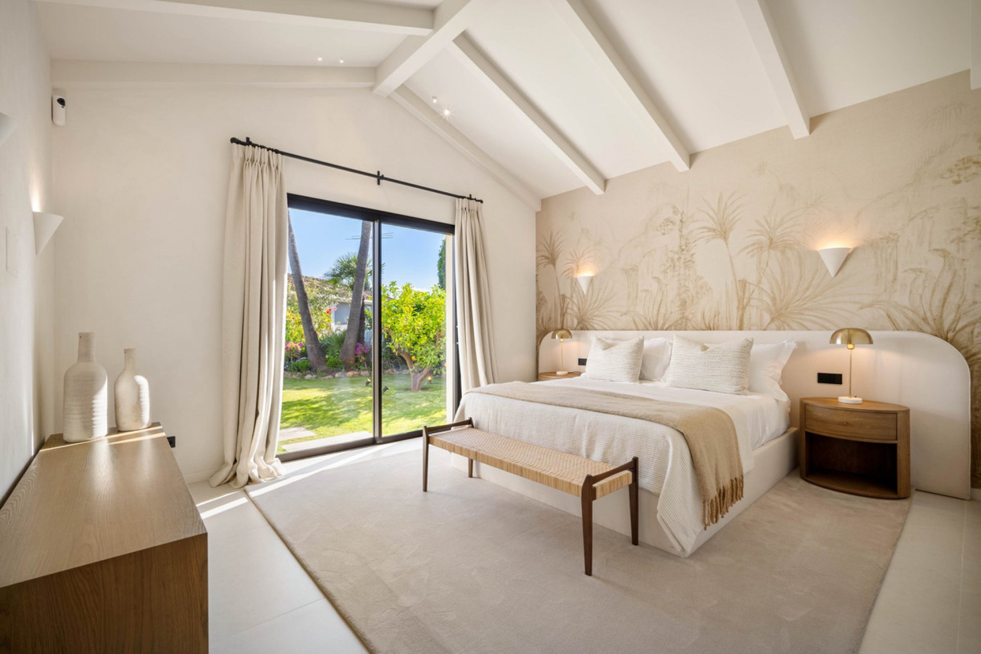 Resale - House - Detached Villa - Marbella - Nueva Andalucia