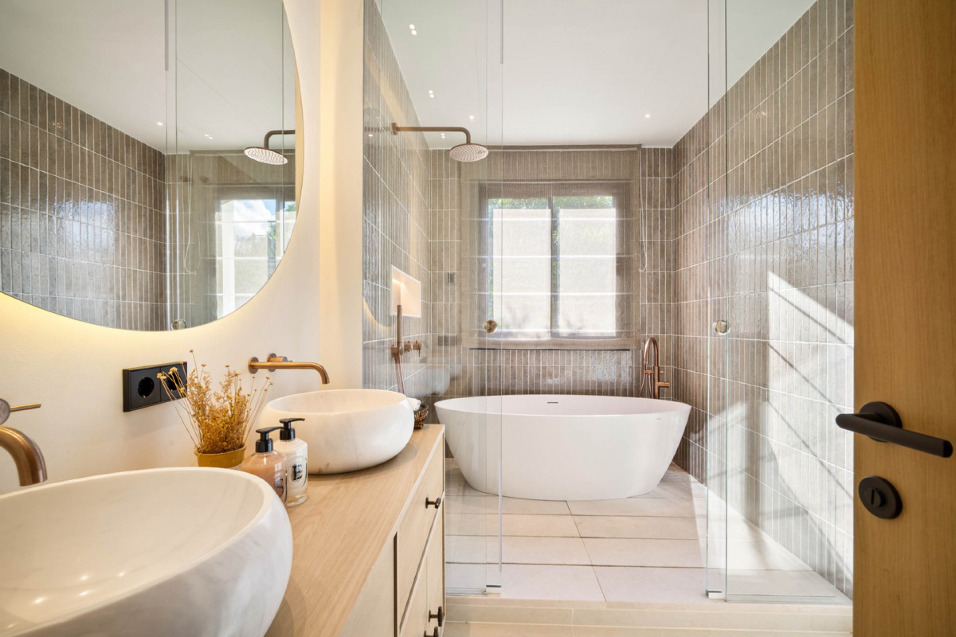 Resale - House - Detached Villa - Marbella - Nueva Andalucia