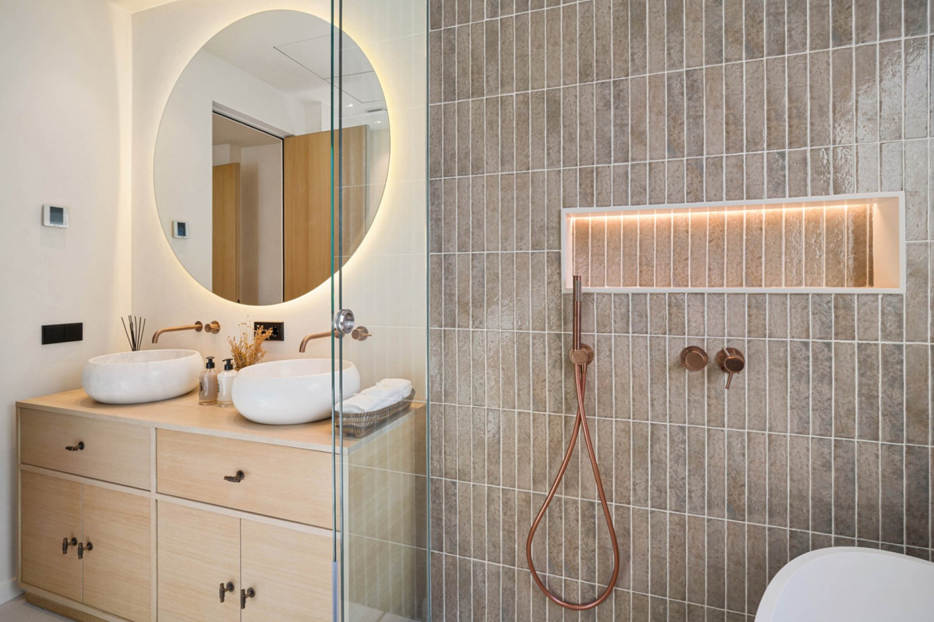 Resale - House - Detached Villa - Marbella - Nueva Andalucia