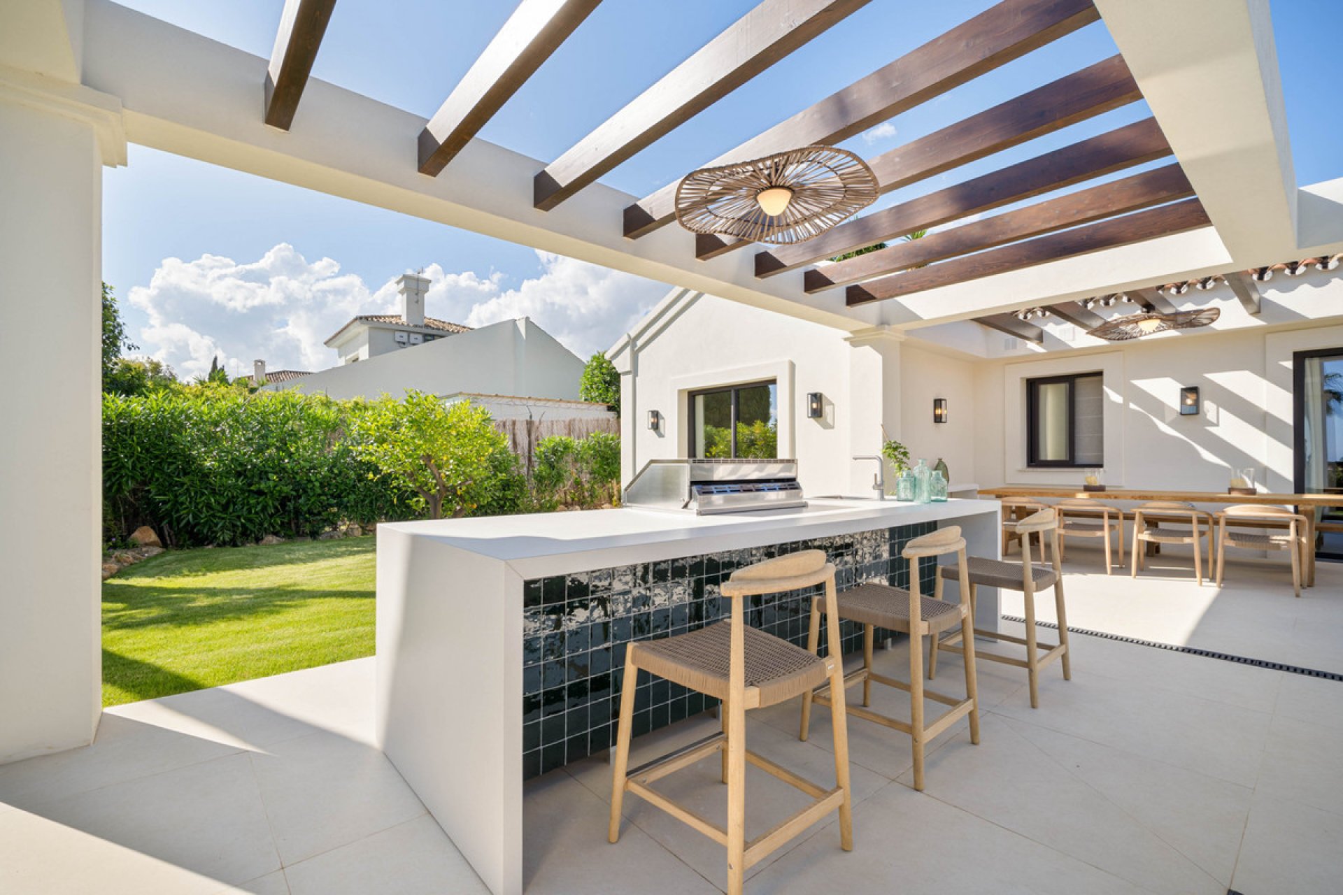 Resale - House - Detached Villa - Marbella - Nueva Andalucia