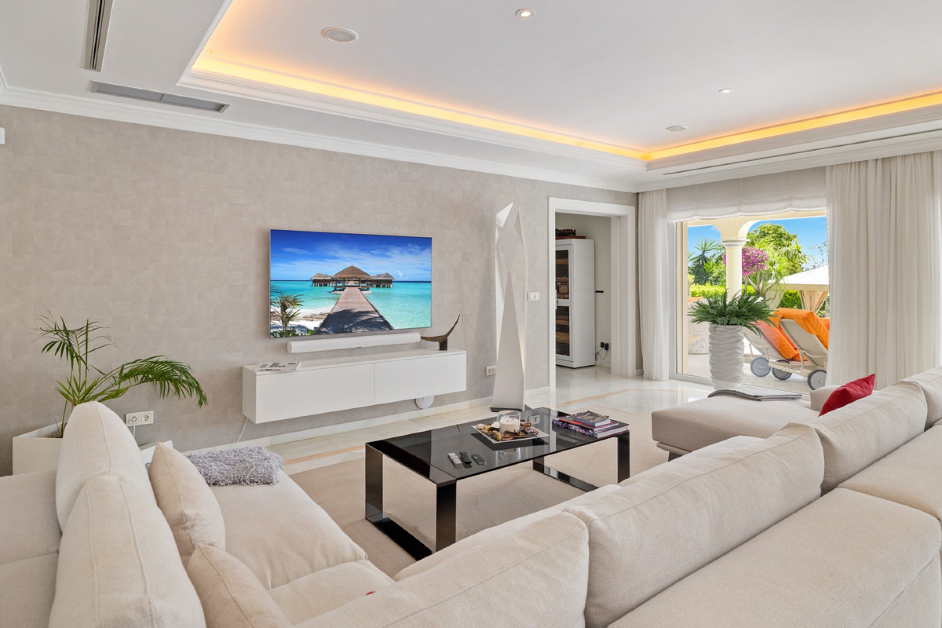 Resale - House - Detached Villa - Marbella - Nueva Andalucia