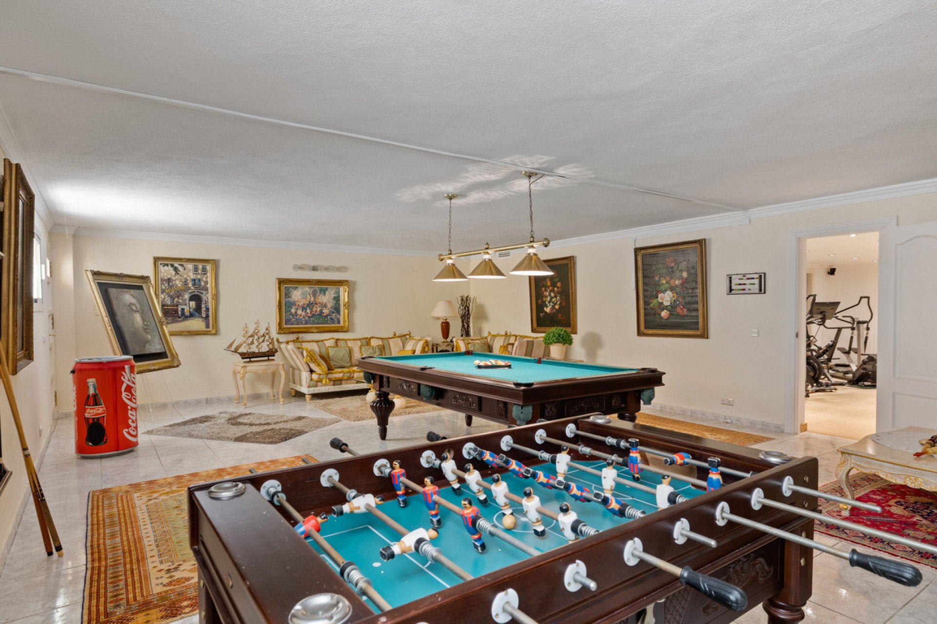 Resale - House - Detached Villa - Marbella - Nueva Andalucia