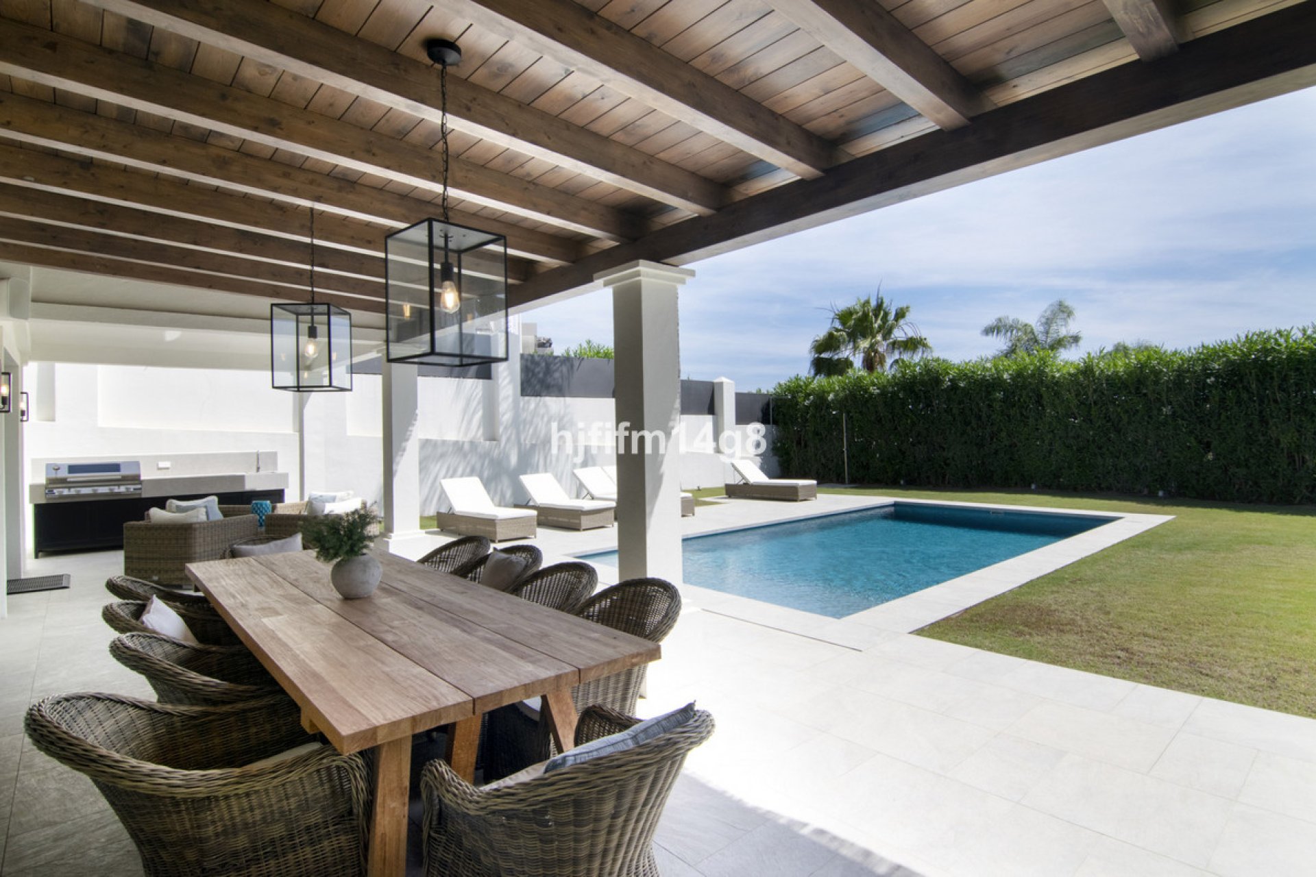 Resale - House - Detached Villa - Marbella - Nueva Andalucia