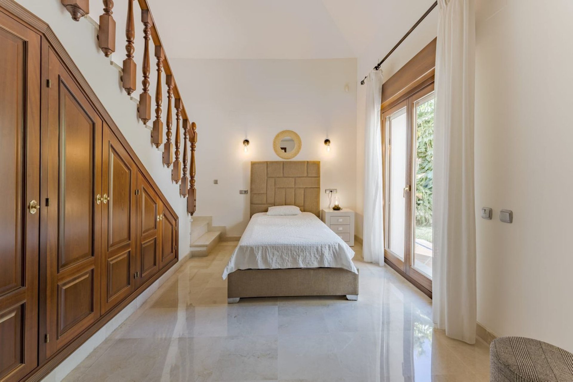 Resale - House - Detached Villa - Marbella - Nueva Andalucia