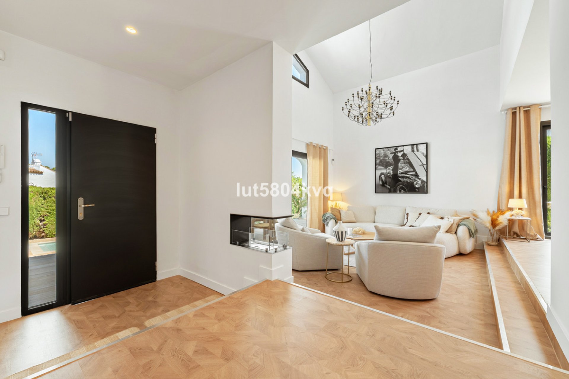 Resale - House - Detached Villa - Marbella - Nueva Andalucia