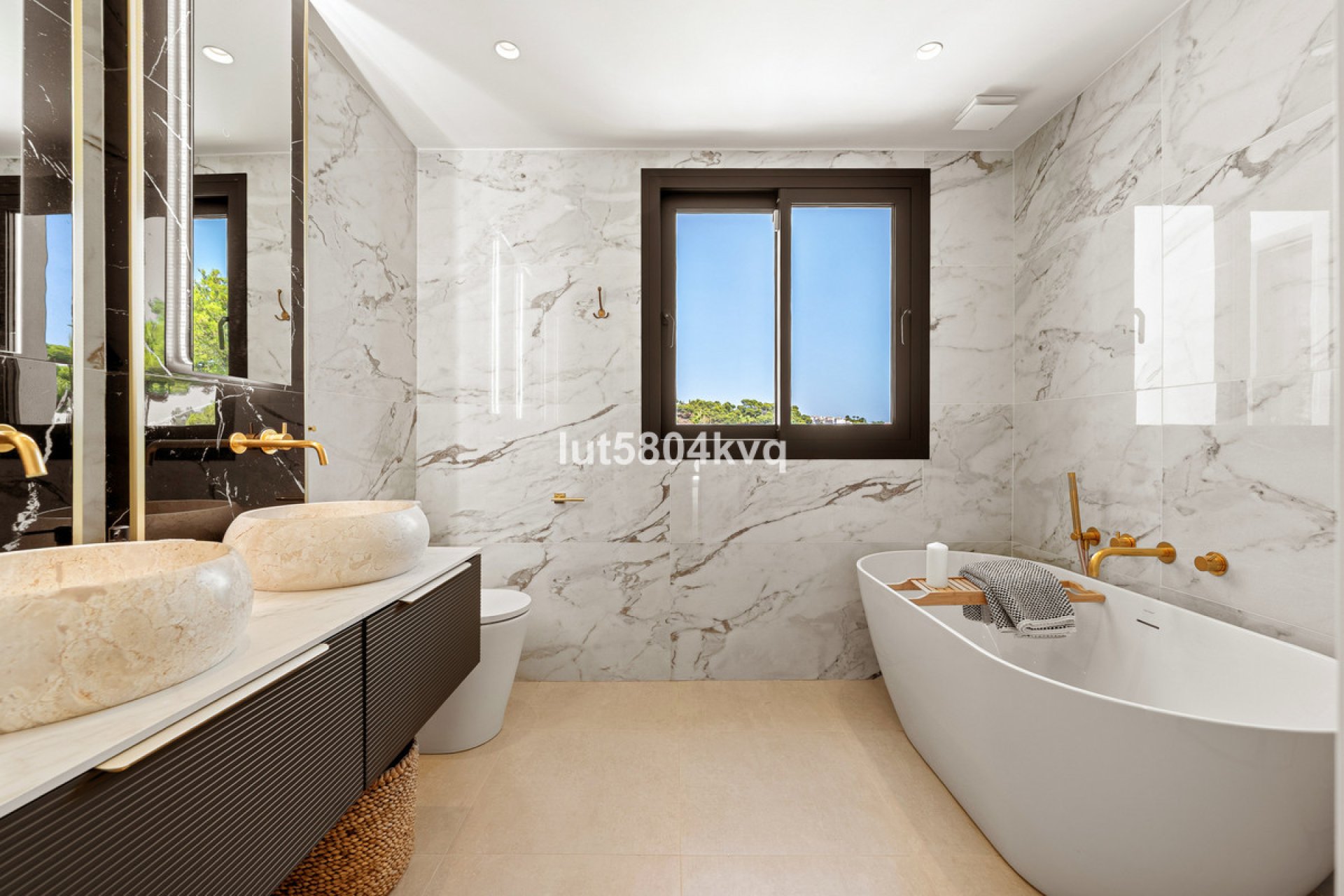 Resale - House - Detached Villa - Marbella - Nueva Andalucia