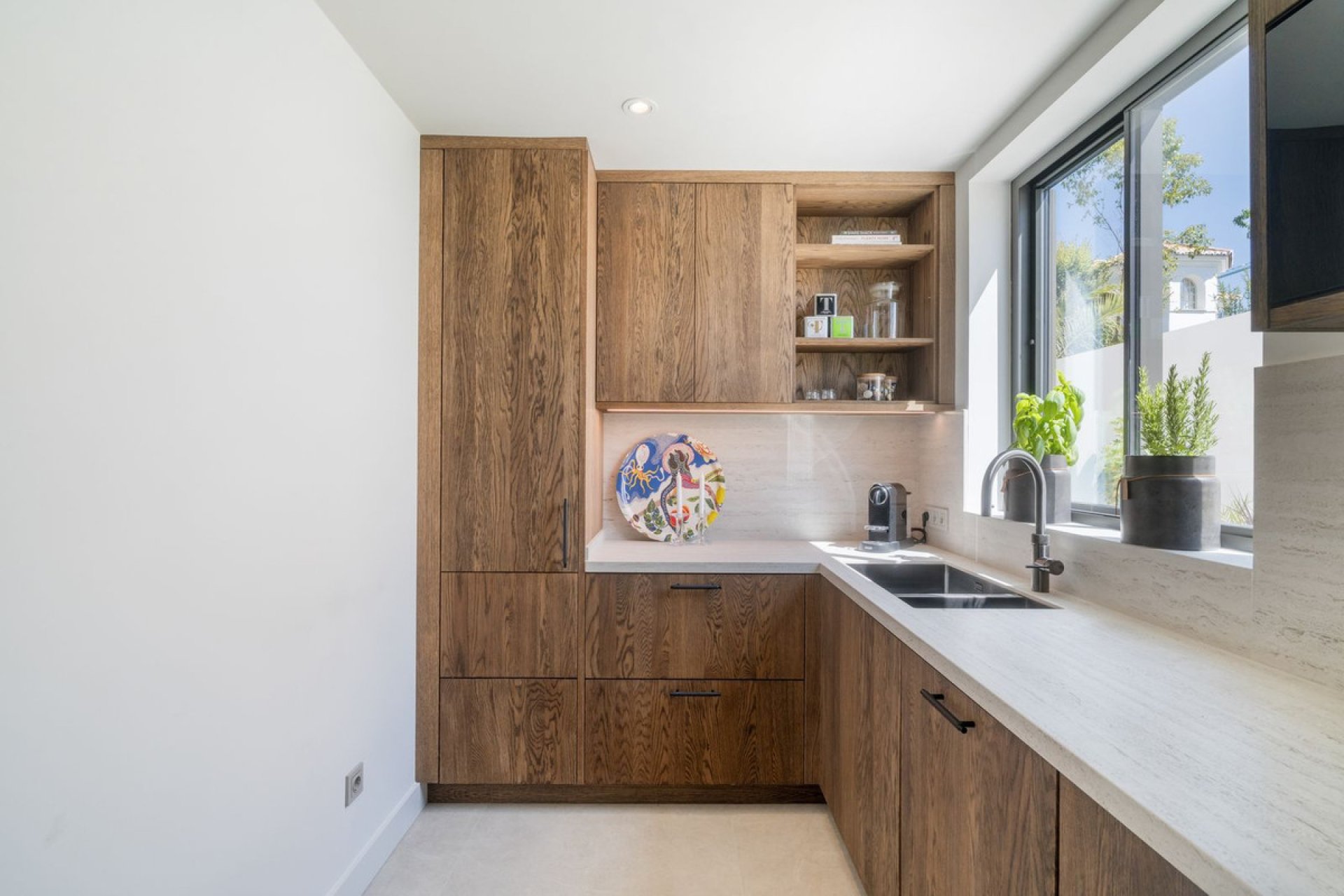 Resale - House - Detached Villa - Marbella - Nueva Andalucia