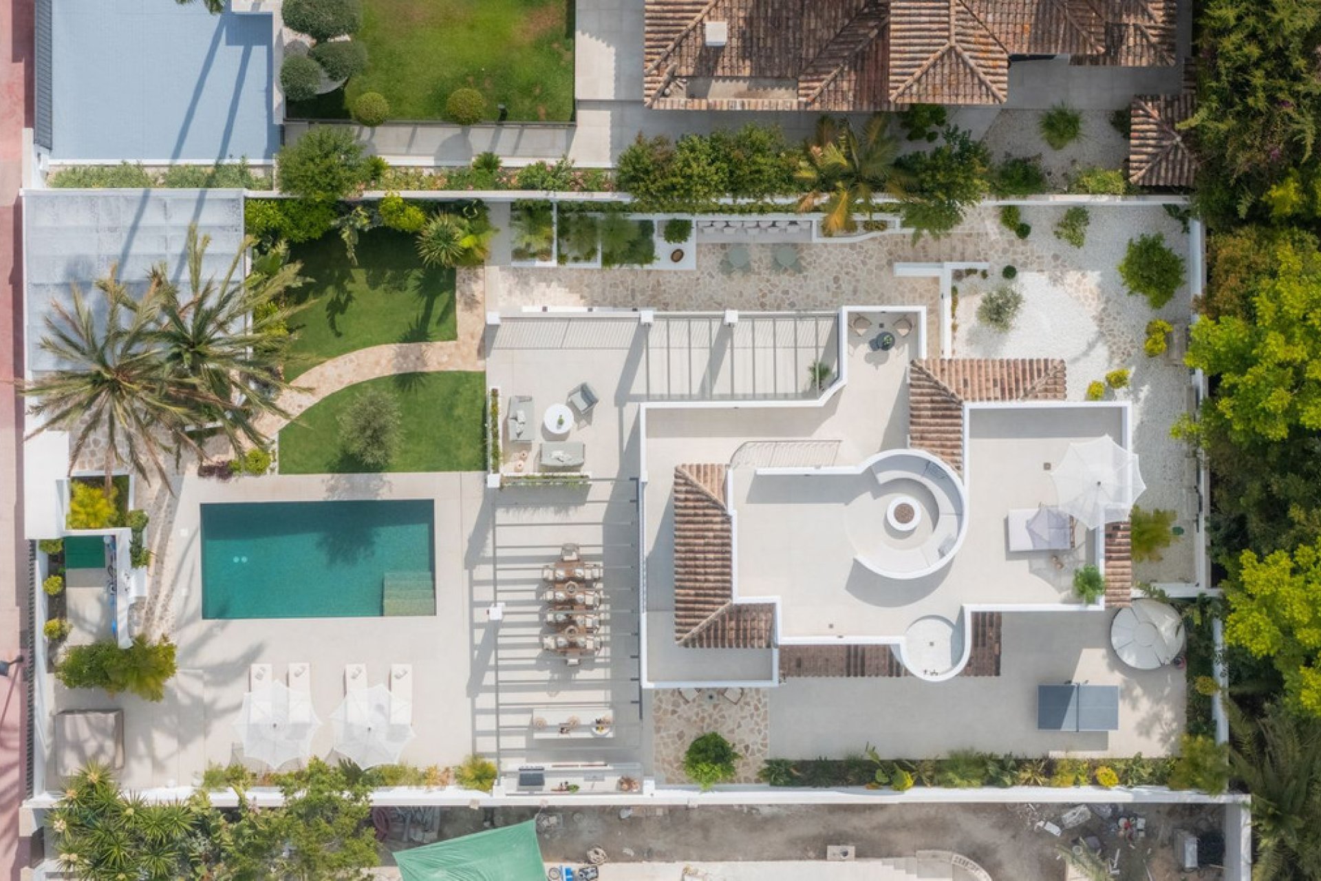 Resale - House - Detached Villa - Marbella - Nueva Andalucia