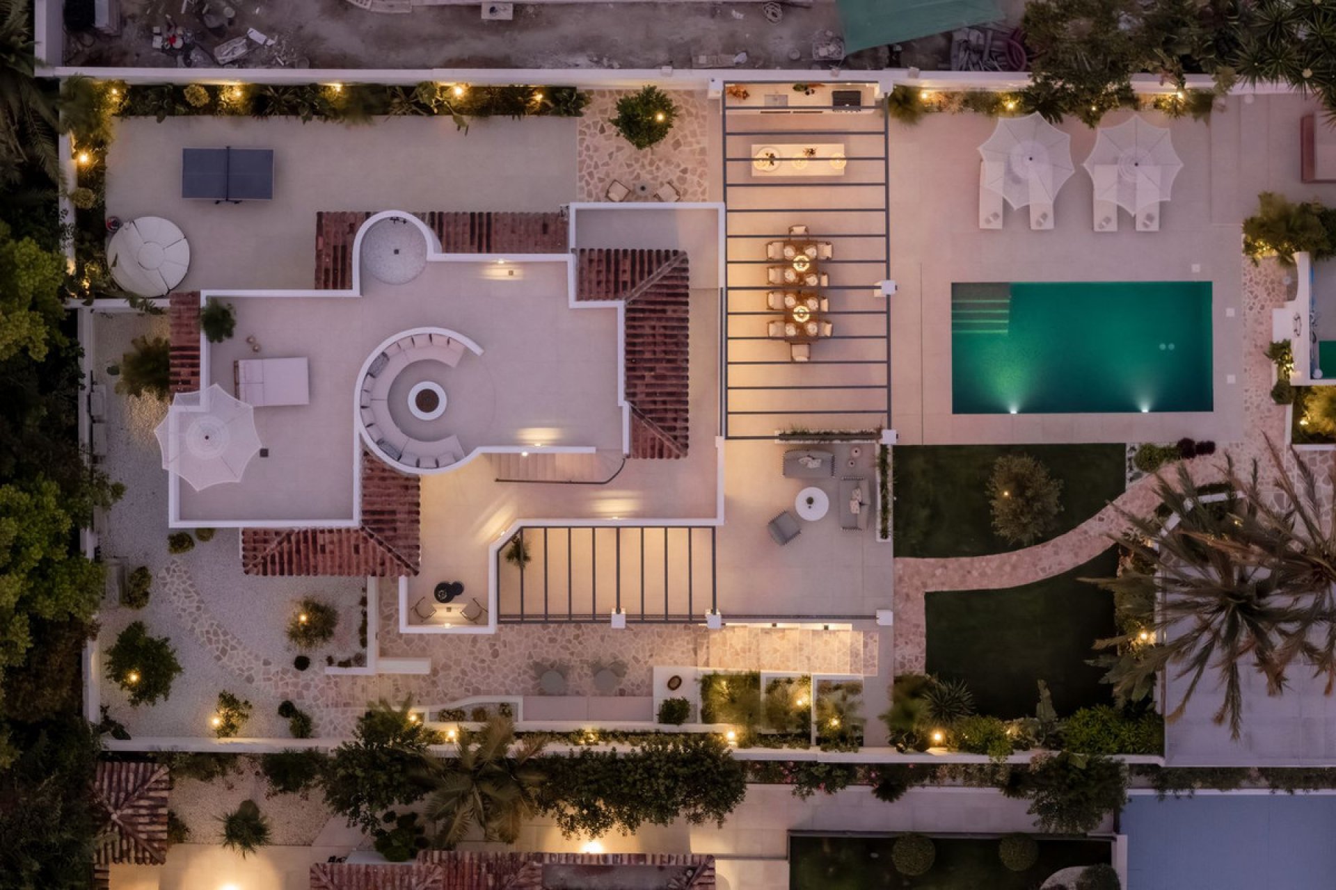 Resale - House - Detached Villa - Marbella - Nueva Andalucia