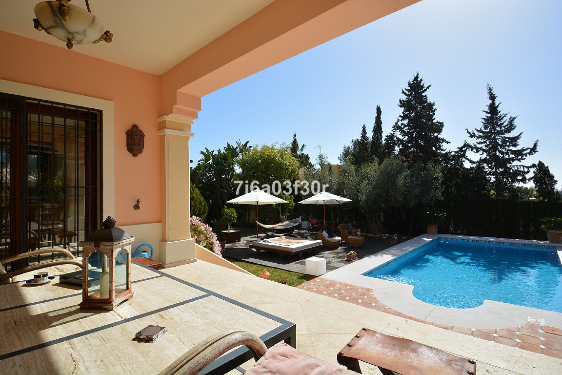 Resale - House - Detached Villa - Marbella - Nueva Andalucia