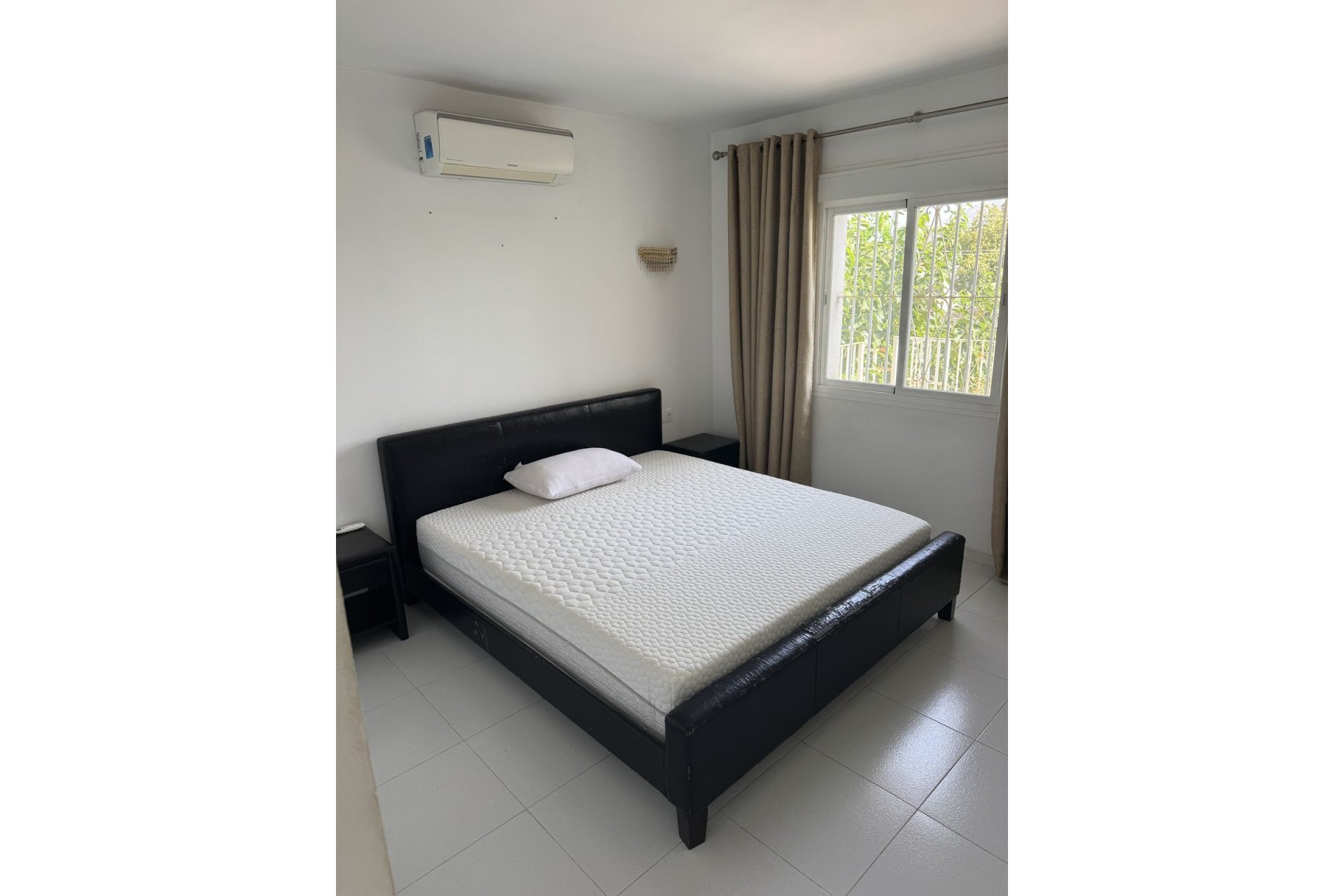 Resale - House - Detached Villa - Marbella - Nueva Andalucia