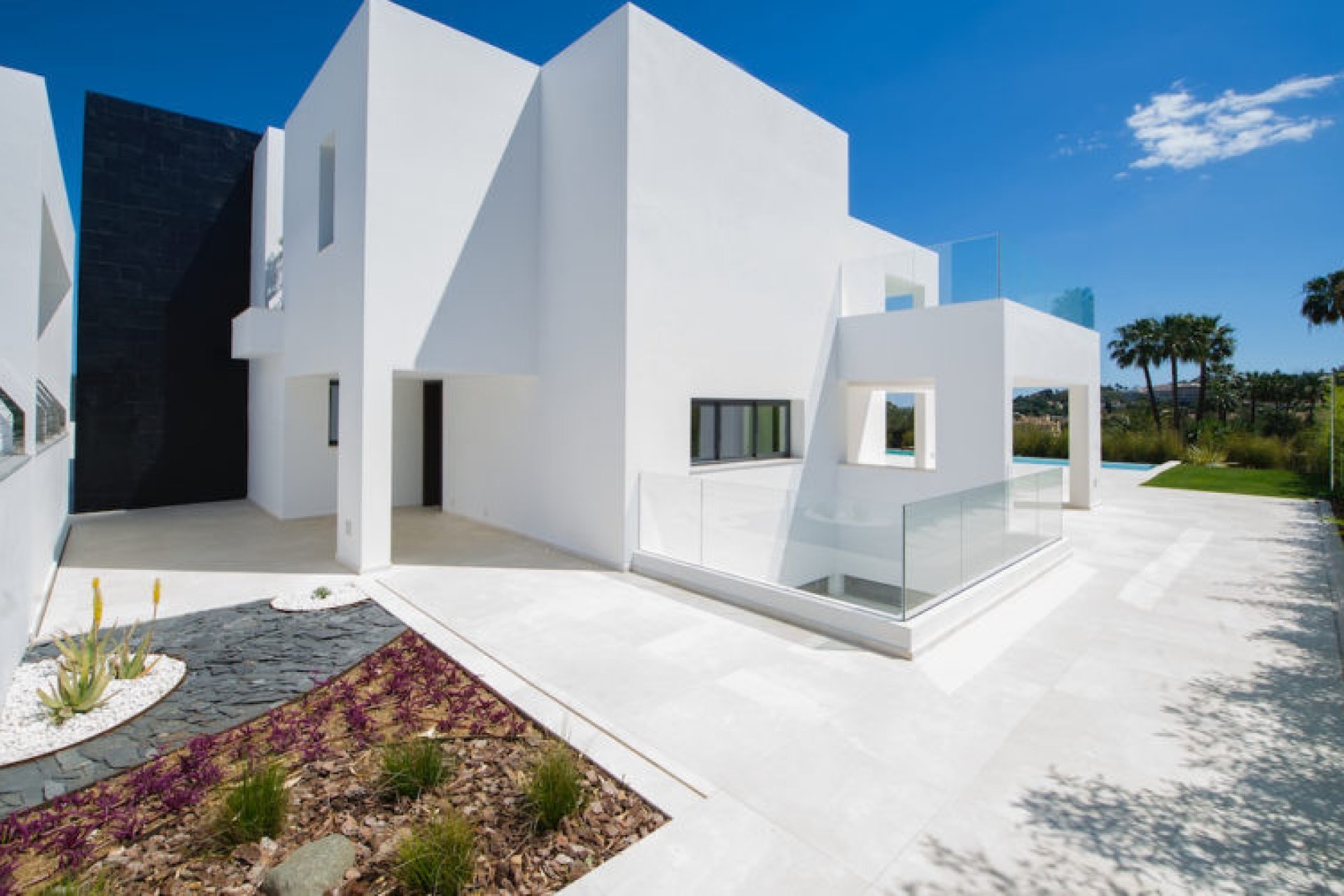 Resale - House - Detached Villa - Marbella - Nueva Andalucia