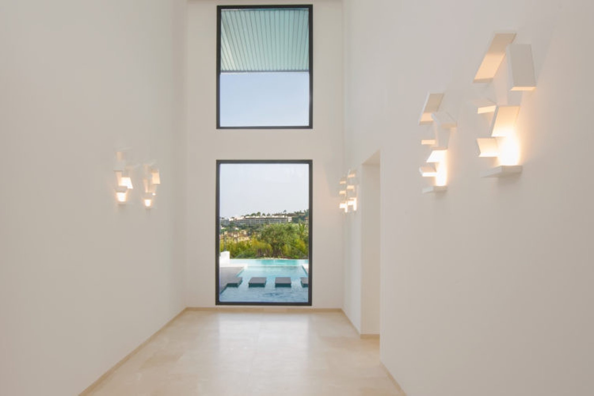 Resale - House - Detached Villa - Marbella - Nueva Andalucia