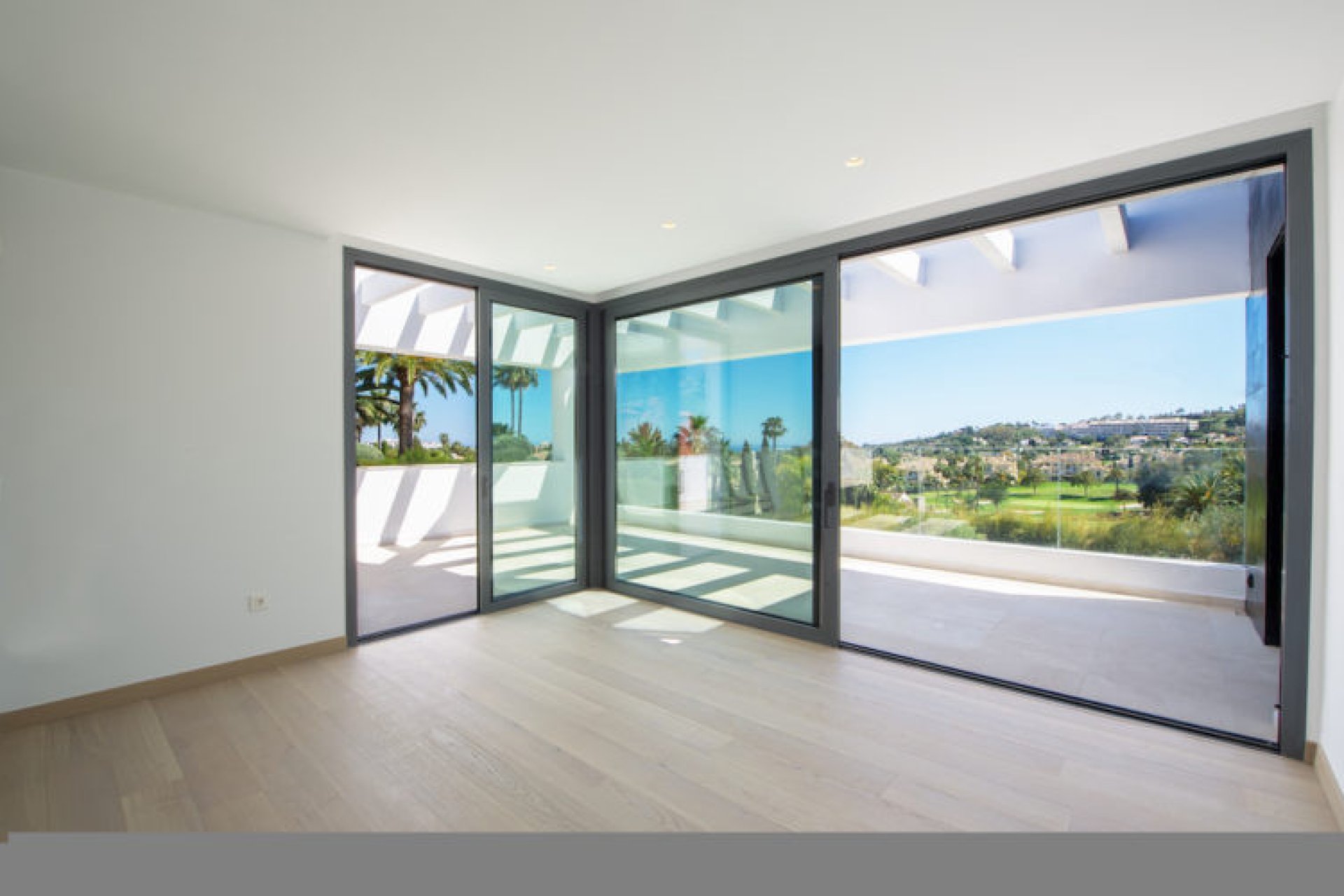 Resale - House - Detached Villa - Marbella - Nueva Andalucia