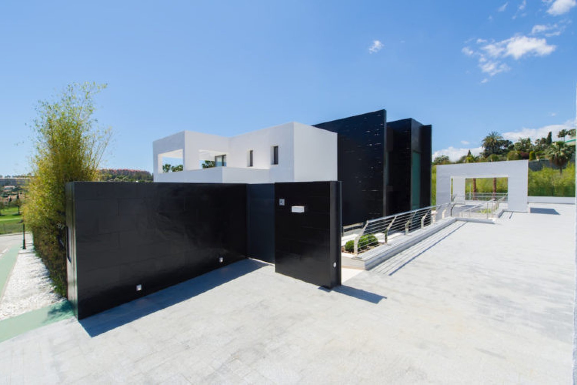 Resale - House - Detached Villa - Marbella - Nueva Andalucia