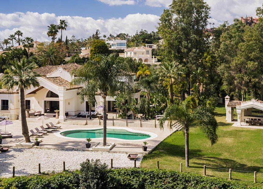 Resale - House - Detached Villa - Marbella - Nueva Andalucia