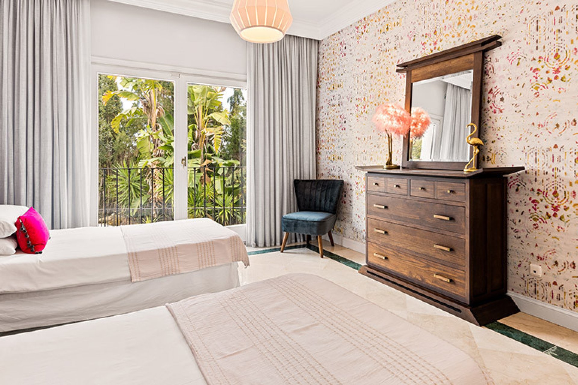 Resale - House - Detached Villa - Marbella - Nueva Andalucia