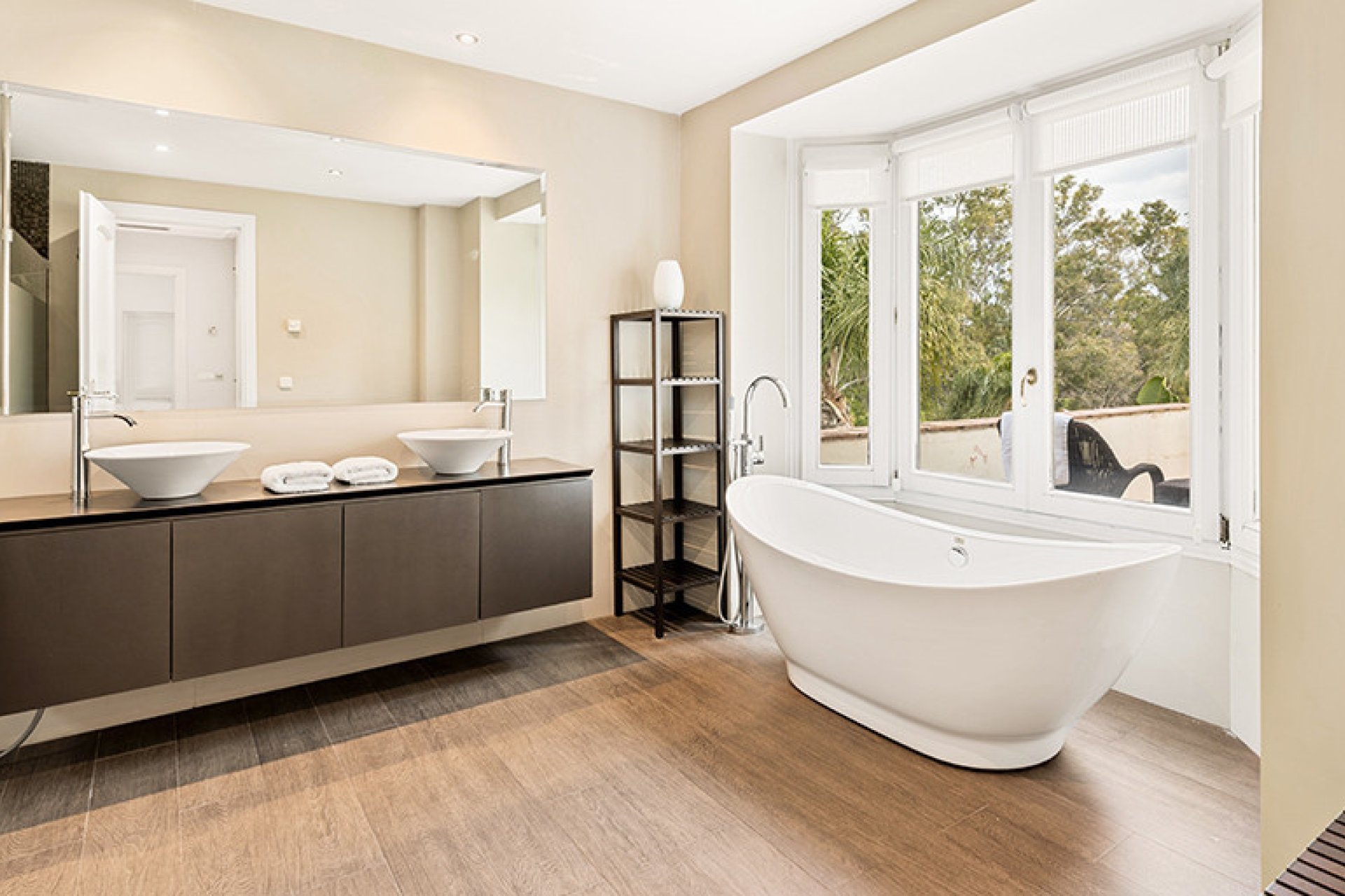 Resale - House - Detached Villa - Marbella - Nueva Andalucia