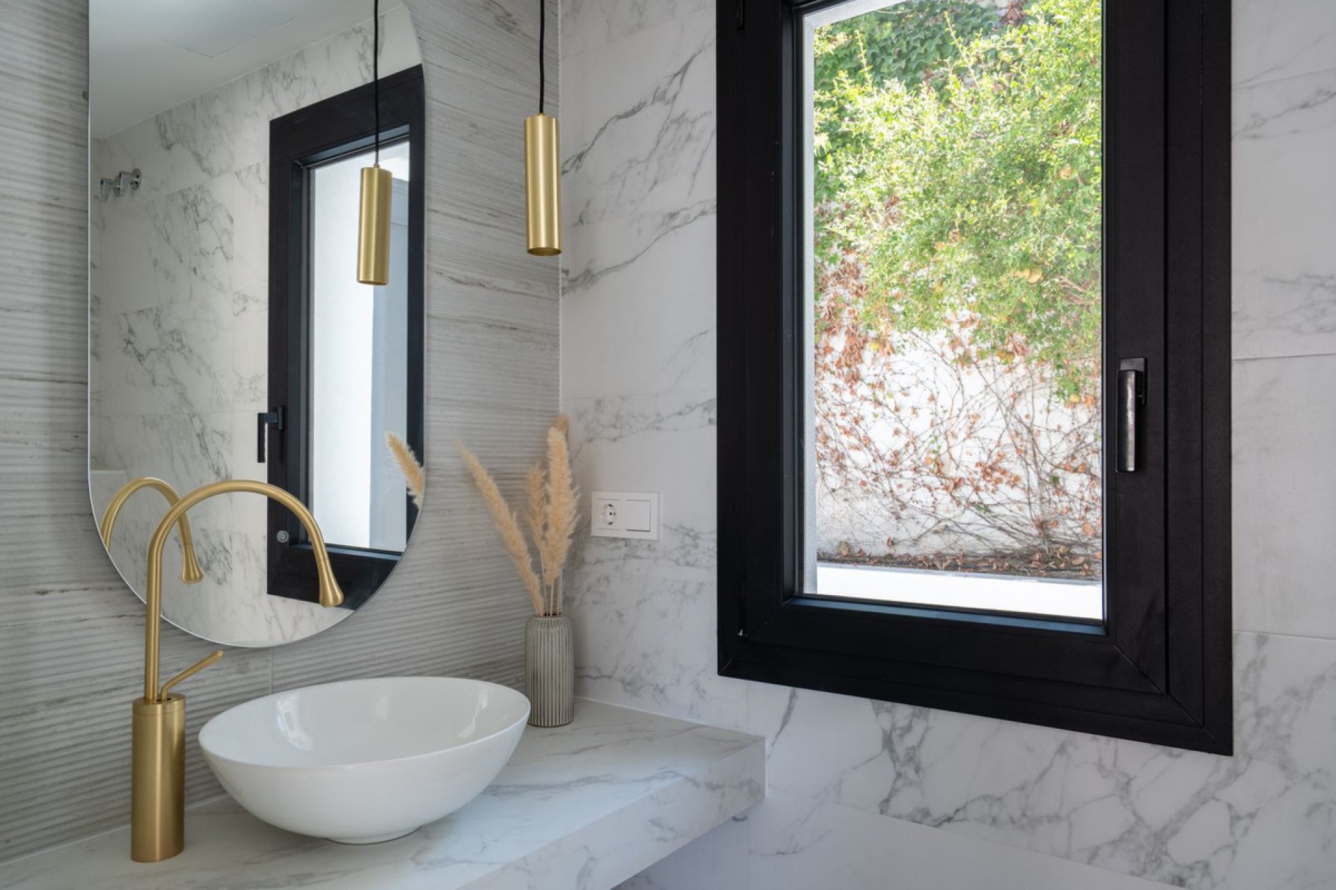 Resale - House - Detached Villa - Marbella - Nueva Andalucia