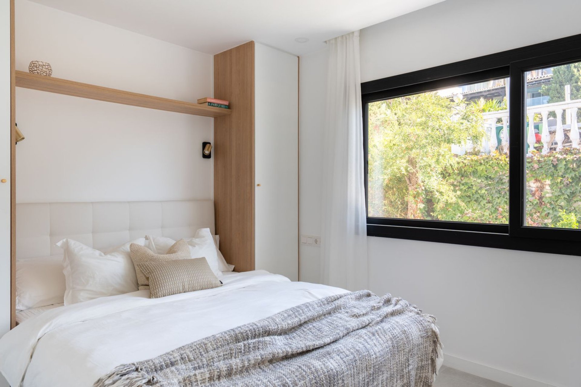 Resale - House - Detached Villa - Marbella - Nueva Andalucia