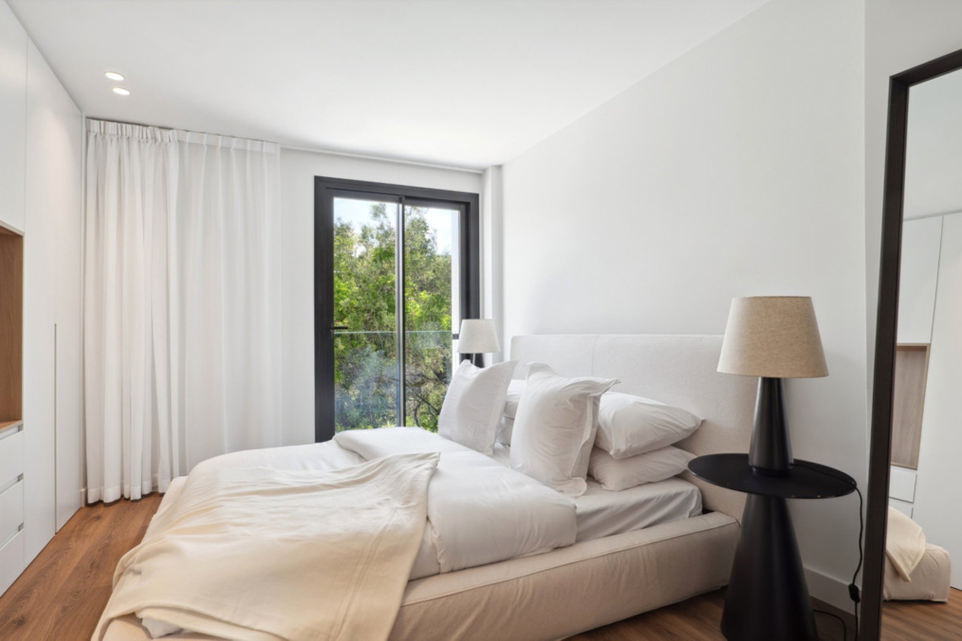 Resale - House - Detached Villa - Marbella - Nueva Andalucia