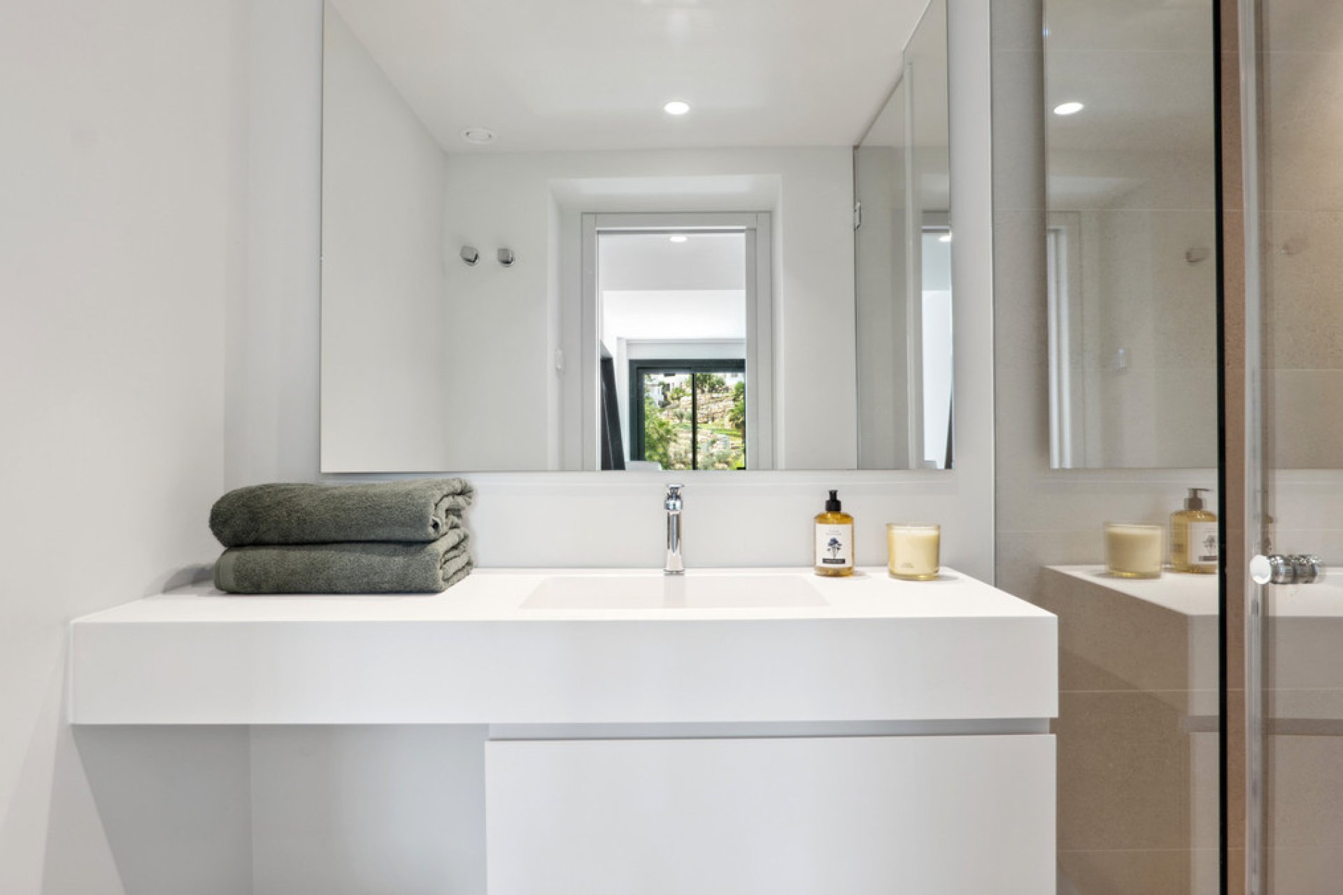 Resale - House - Detached Villa - Marbella - Nueva Andalucia