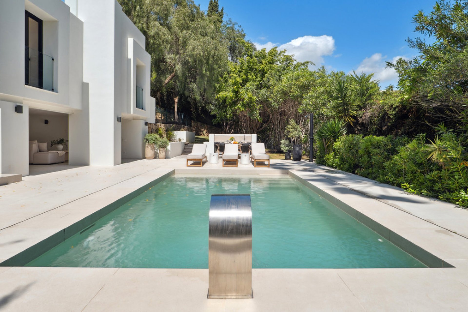 Resale - House - Detached Villa - Marbella - Nueva Andalucia