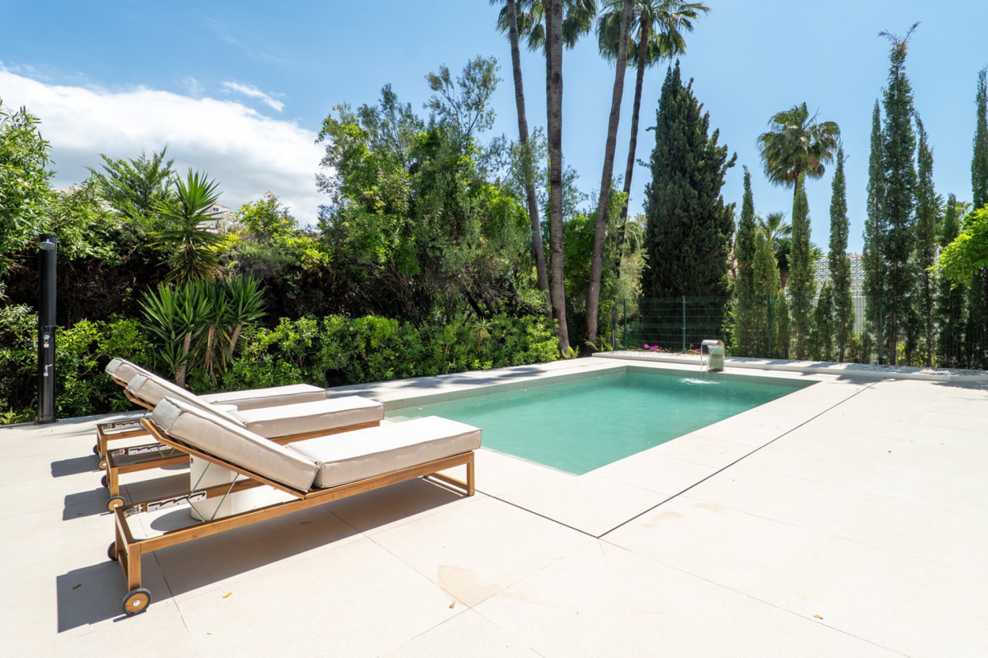 Resale - House - Detached Villa - Marbella - Nueva Andalucia