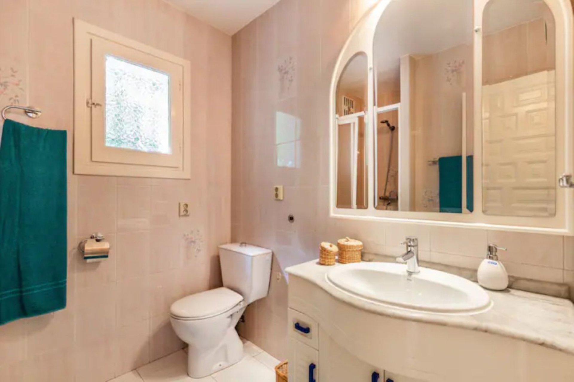 Resale - House - Detached Villa - Marbella - Nueva Andalucia