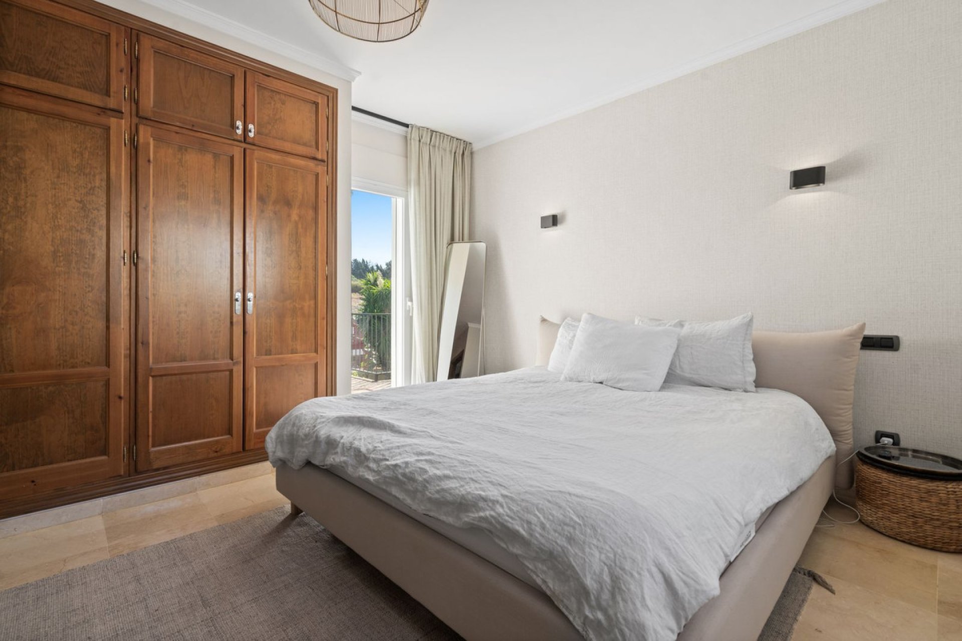 Resale - House - Detached Villa - Marbella - Nueva Andalucia