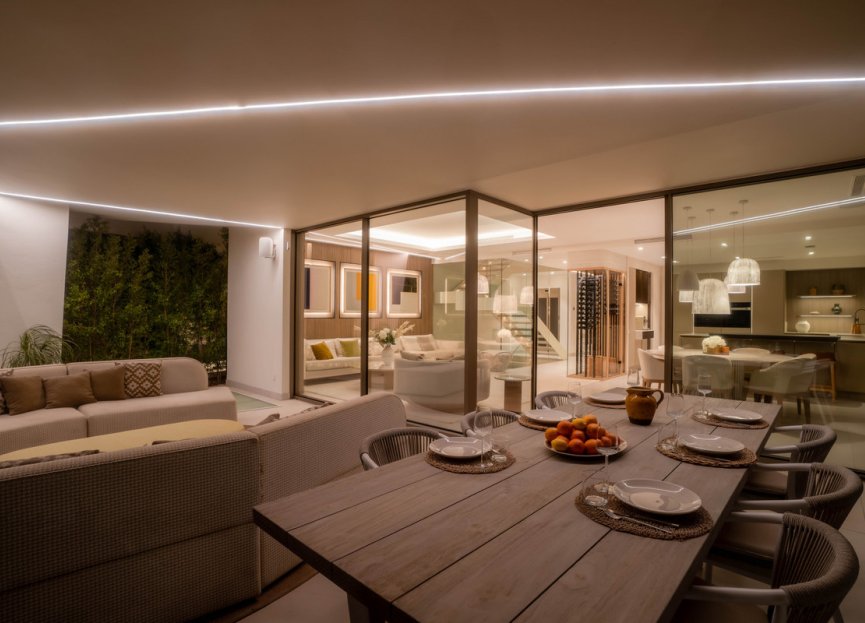 Resale - House - Detached Villa - Marbella - Nueva Andalucia