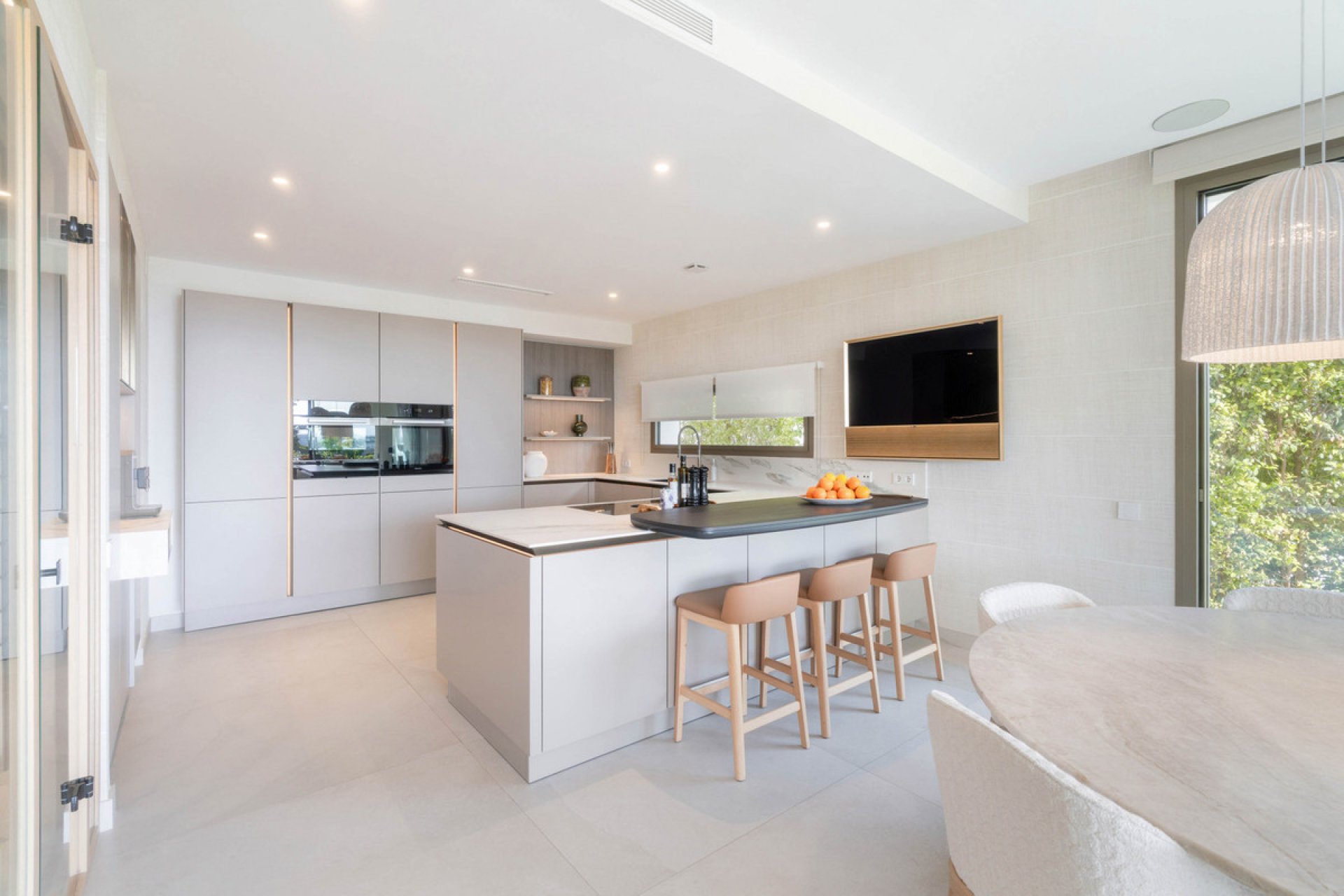 Resale - House - Detached Villa - Marbella - Nueva Andalucia