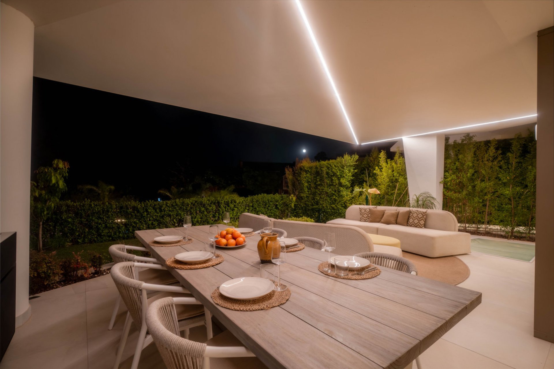 Resale - House - Detached Villa - Marbella - Nueva Andalucia