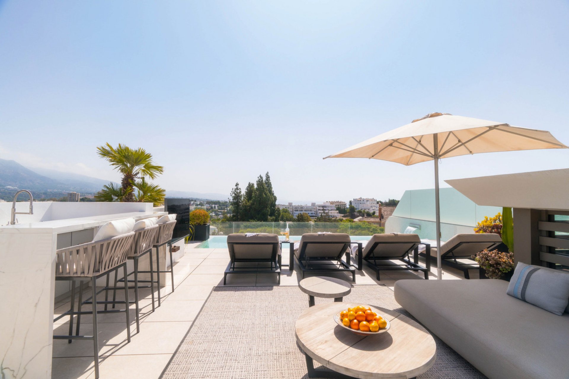 Resale - House - Detached Villa - Marbella - Nueva Andalucia