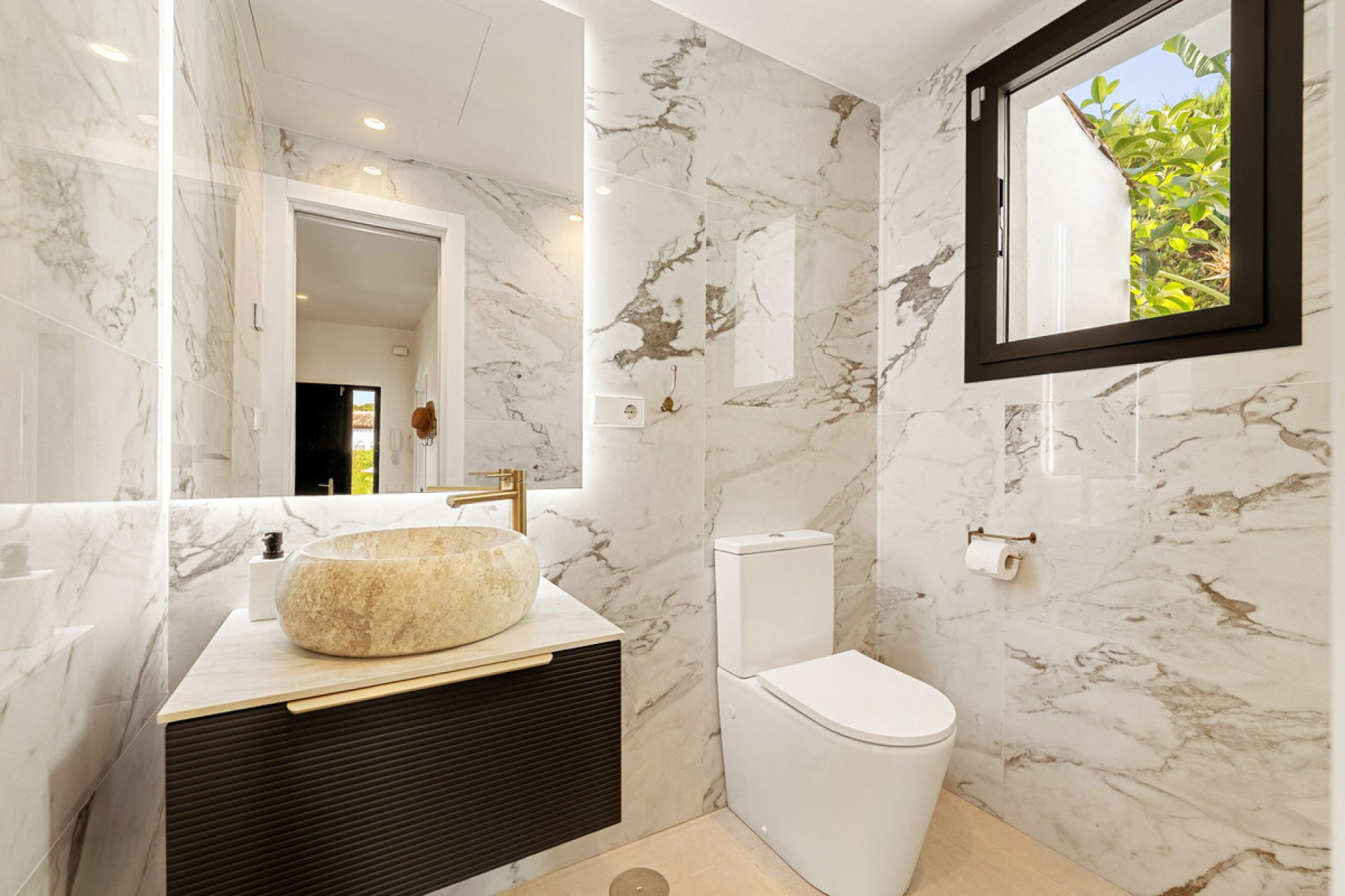 Resale - House - Detached Villa - Marbella - Nueva Andalucia