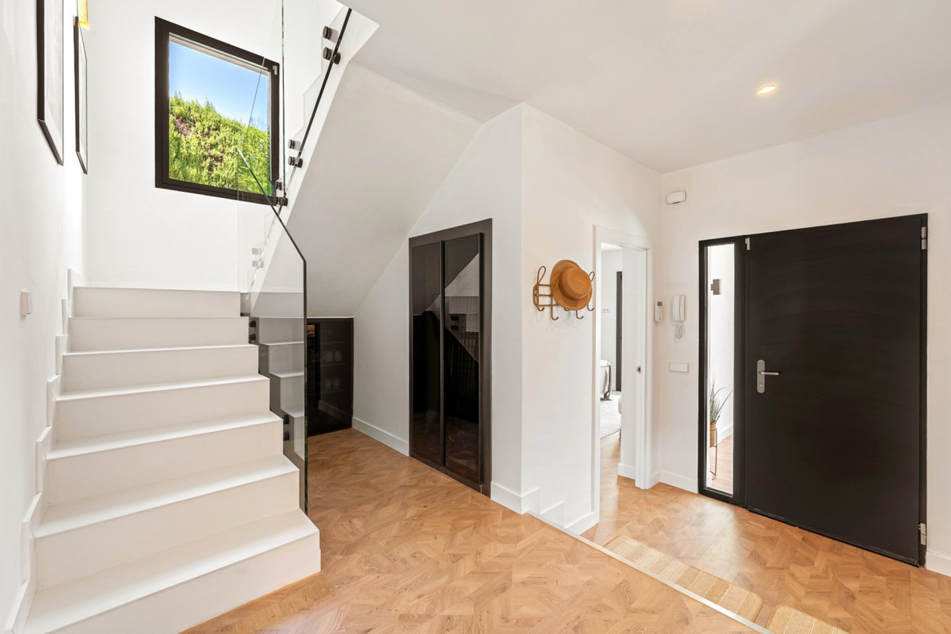 Resale - House - Detached Villa - Marbella - Nueva Andalucia