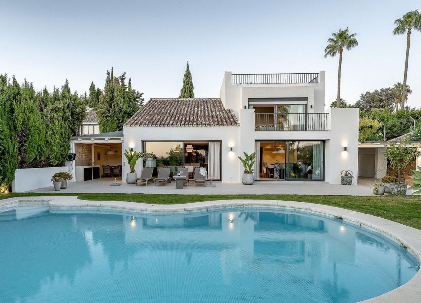 Resale - House - Detached Villa - Marbella - Nueva Andalucia